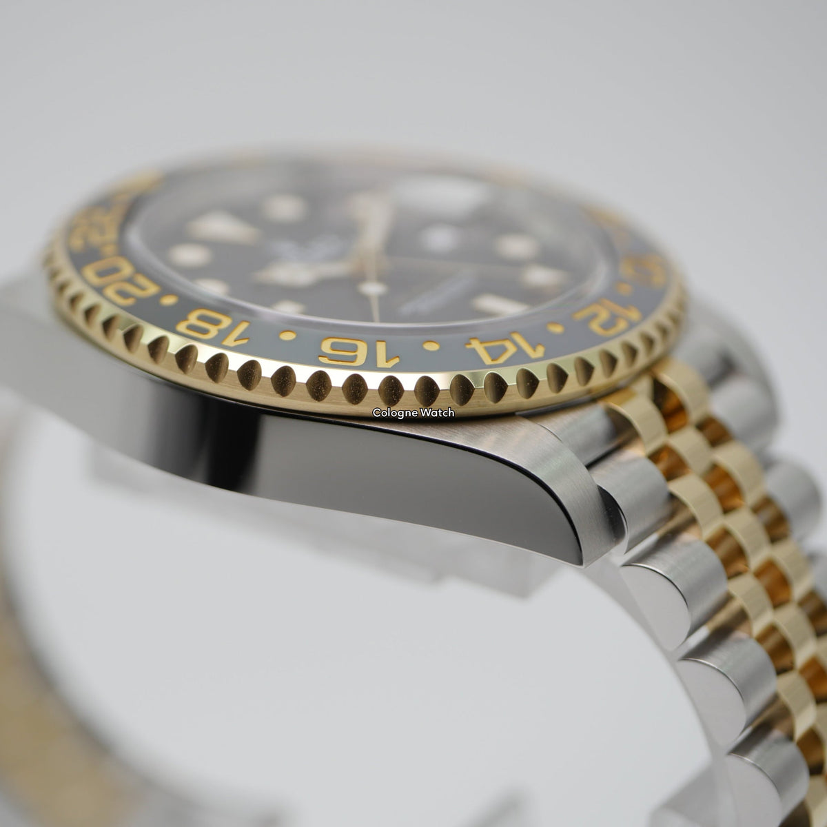 Rolex GMT-Master II Stahl / Gold 126713GRNR - 2025