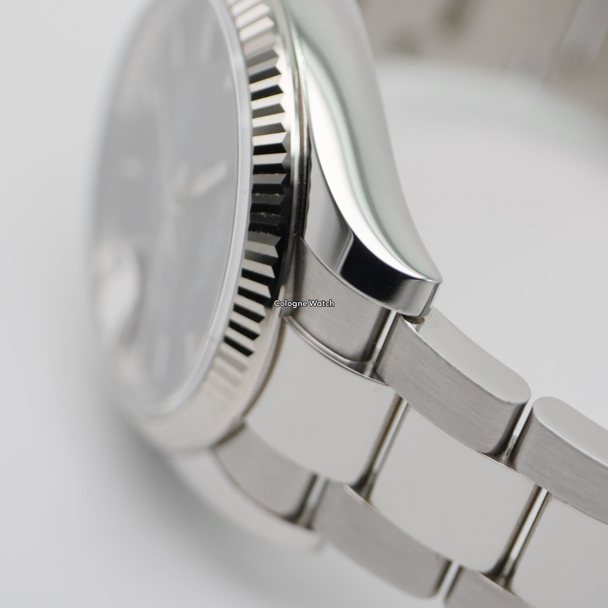 Rolex Oyster Perpetual Date 115234 - 2018