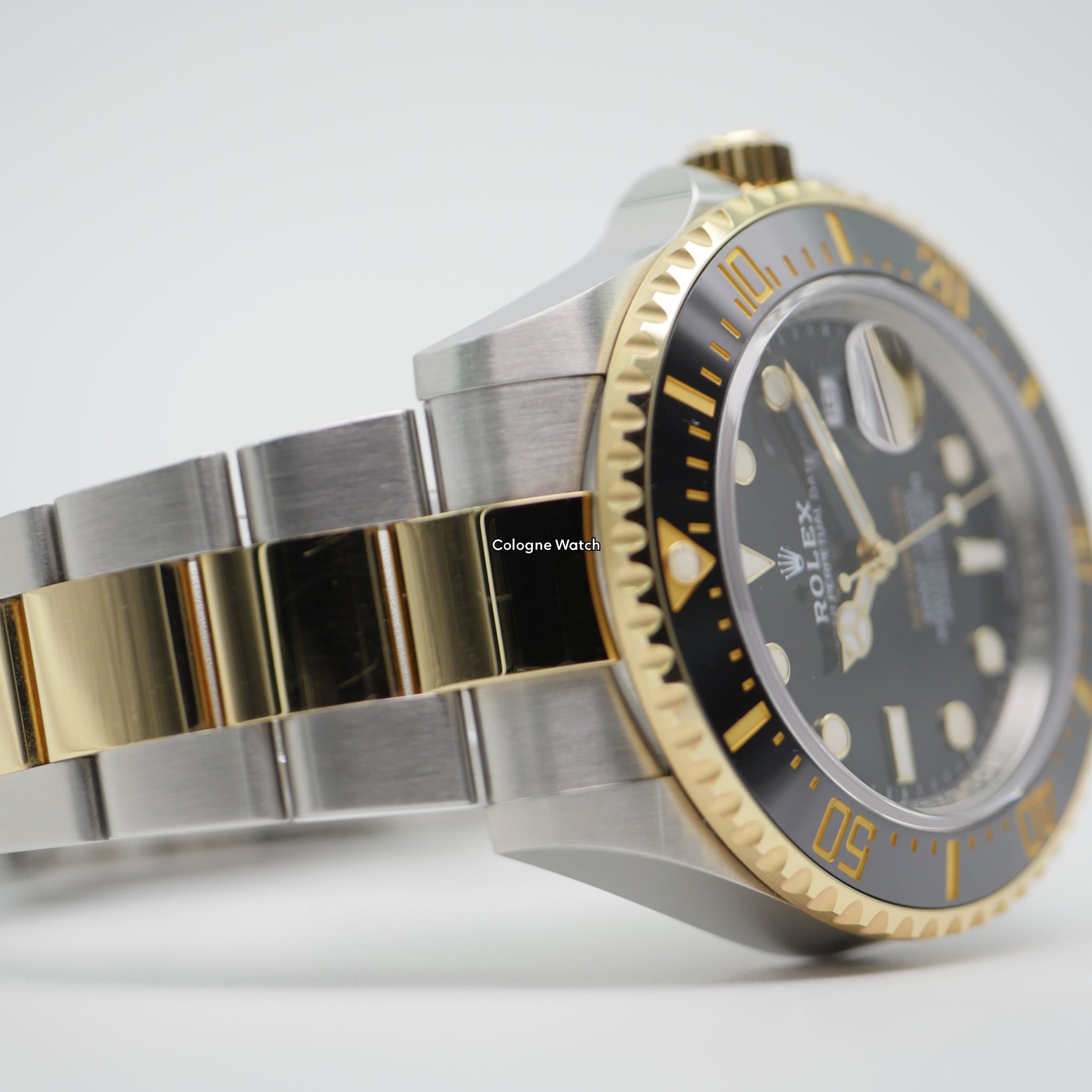 Rolex Sea-Dweller 43 Steel / Yellow Gold 126603 - 2021