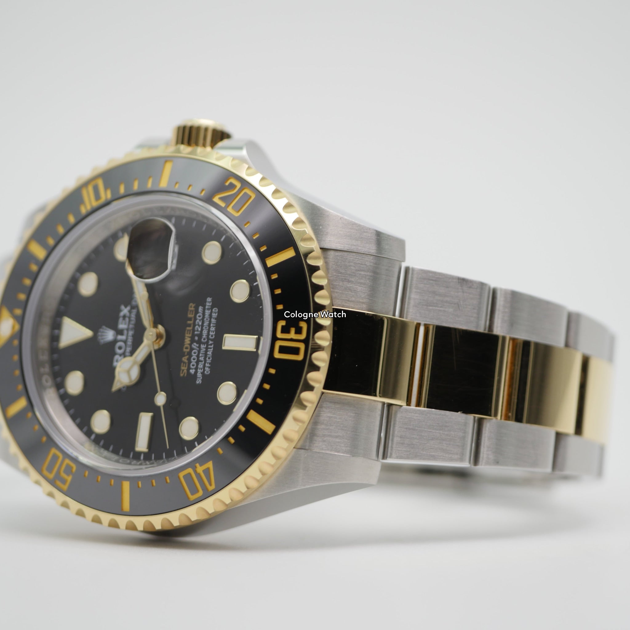 Rolex Sea-Dweller 43 Steel / Yellow Gold 126603 - 2021