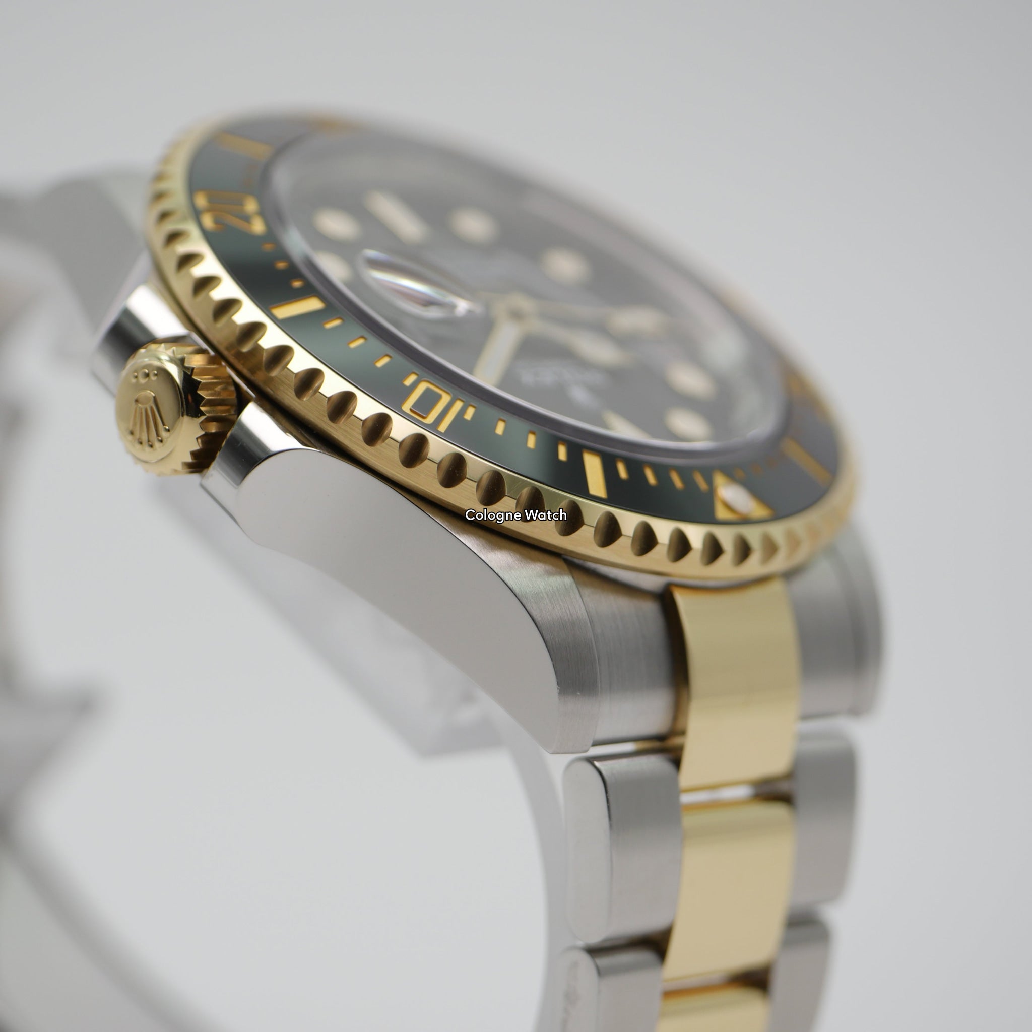 Rolex Sea-Dweller 43 Steel / Yellow Gold 126603 - 2021