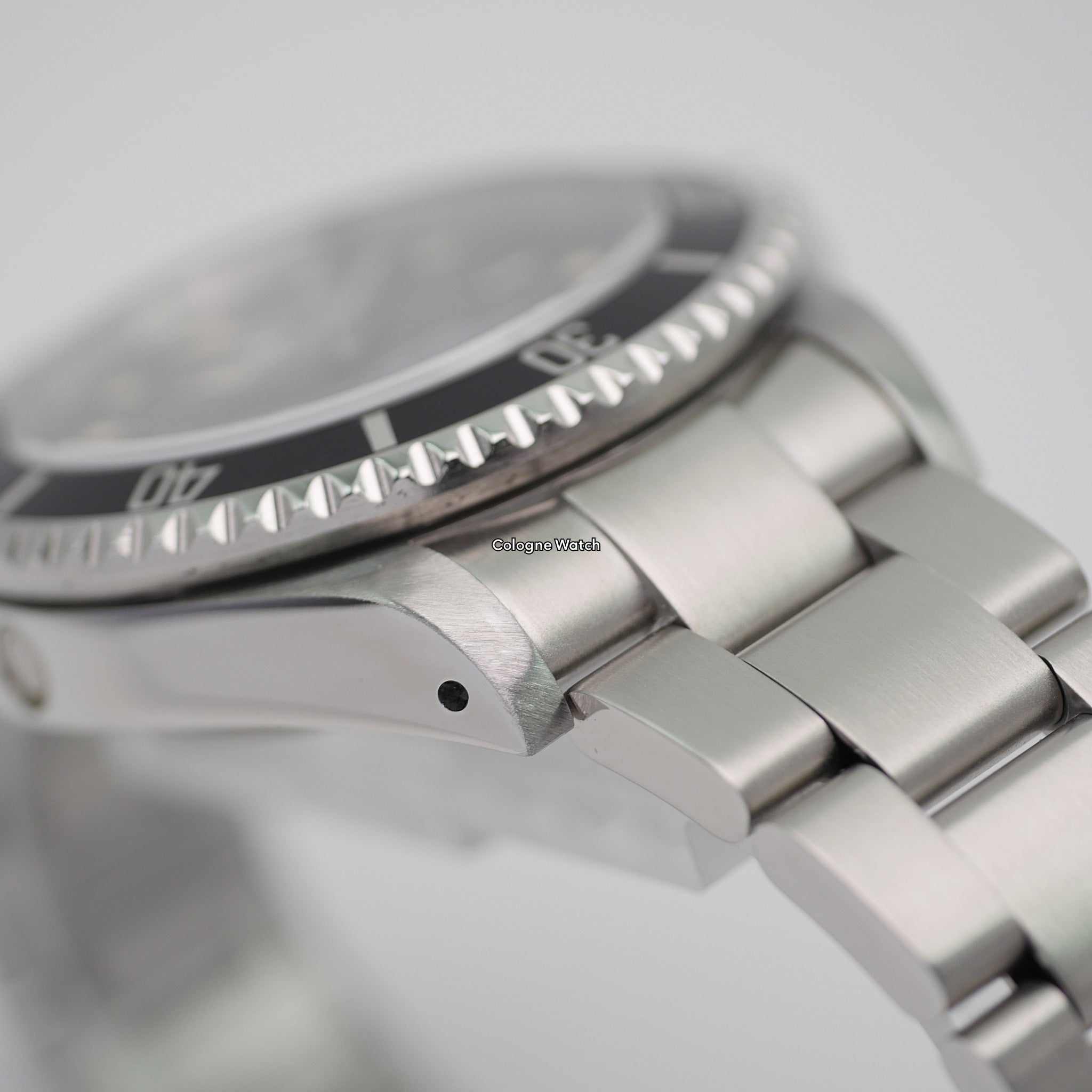 Rolex Sea-Dweller 16600 - 2004