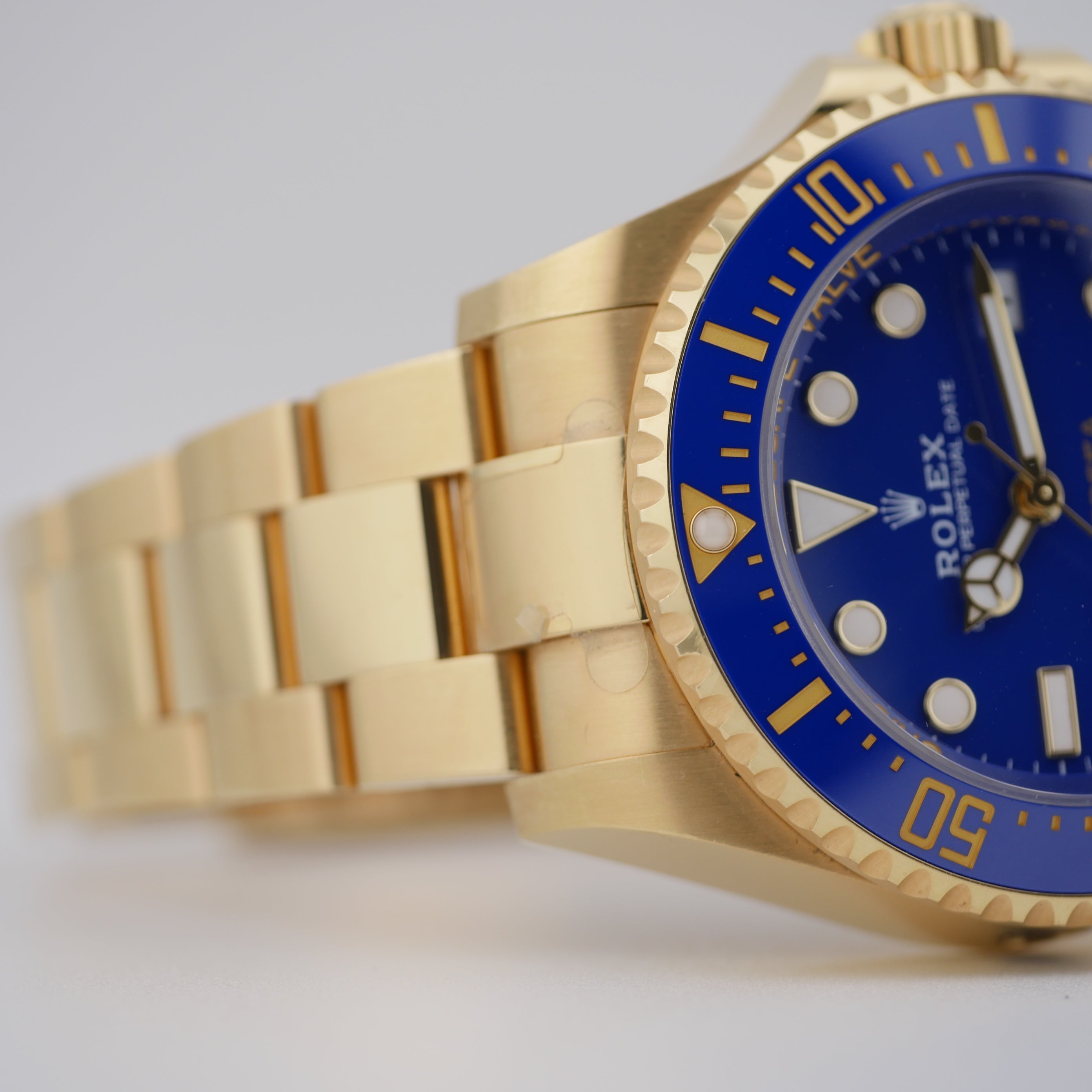 Rolex Sea-Dweller Deepsea Yellow Gold 136668LB - 2024