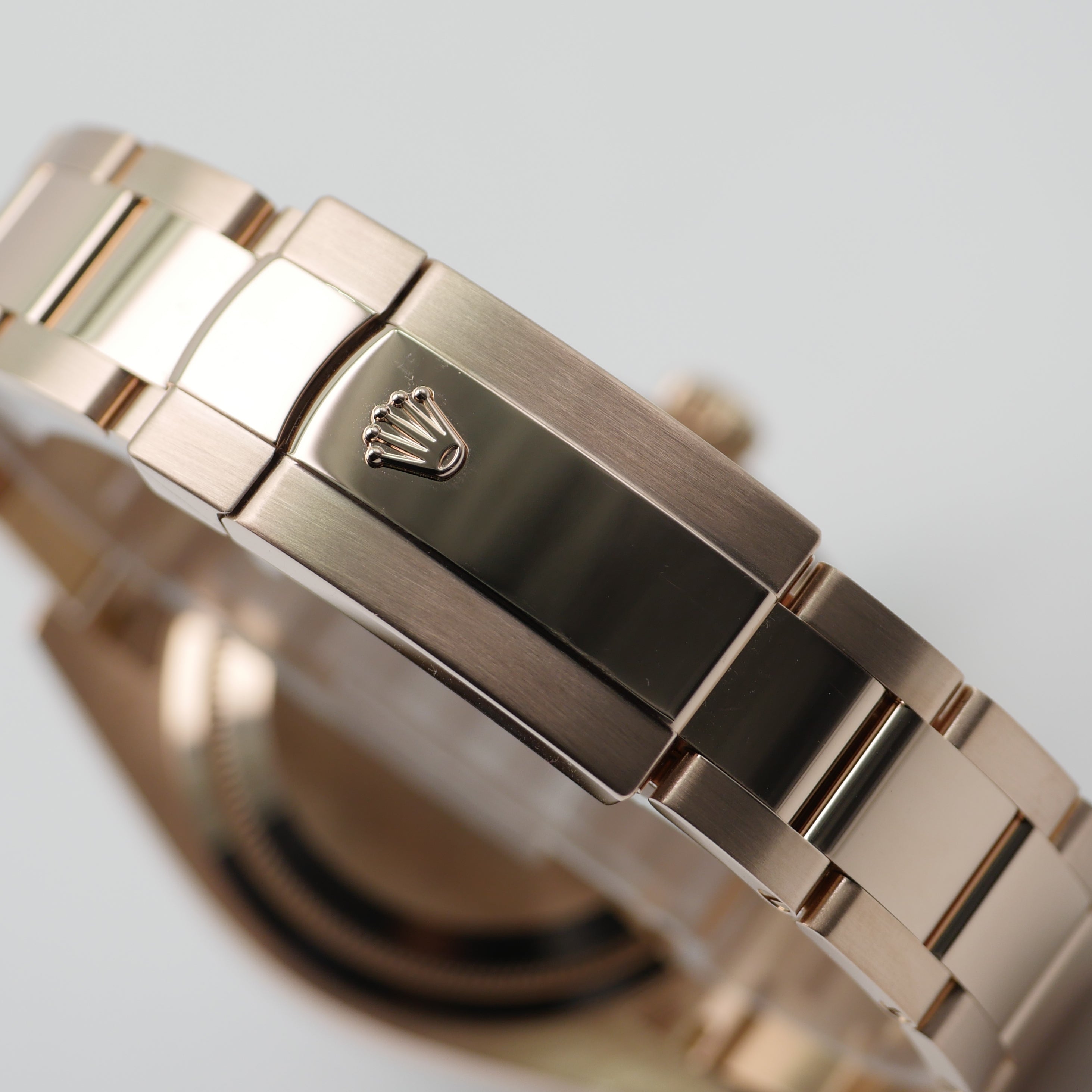 Rolex Sky Dweller Rosegold 326935 - 2018