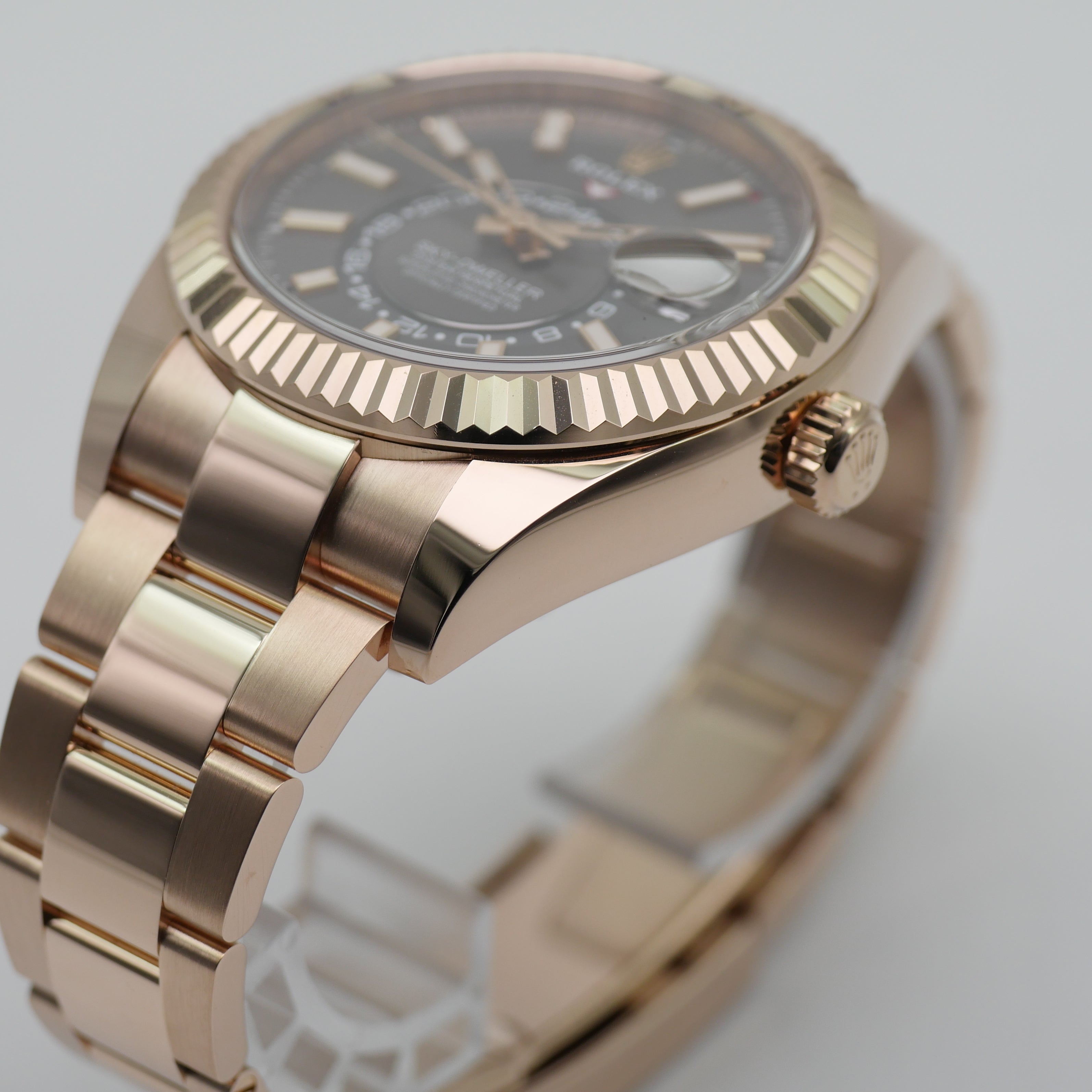 Rolex Sky Dweller Rosegold 326935 - 2018