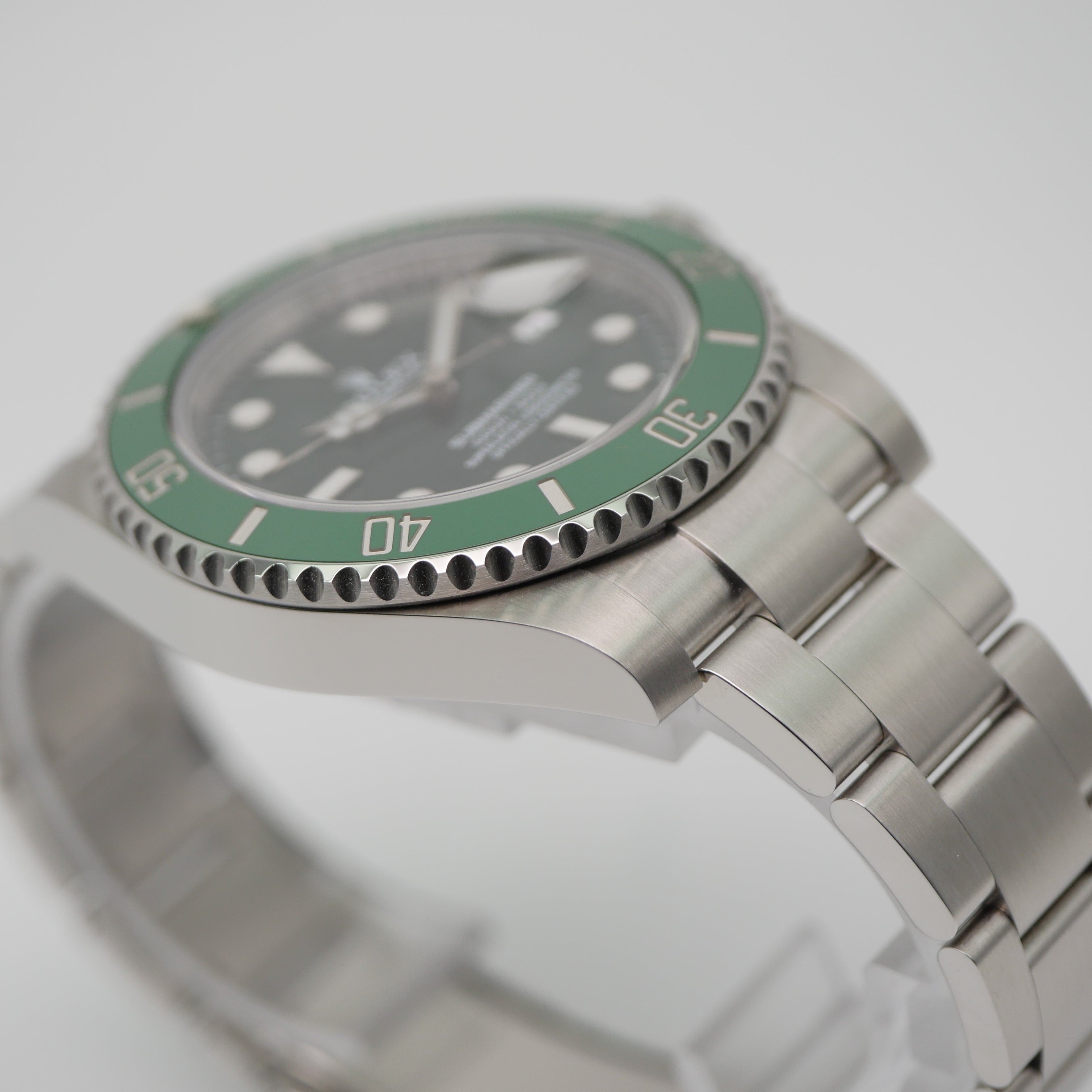 Rolex Submariner Date Stahl 116610LV ''Hulk'' - 2019