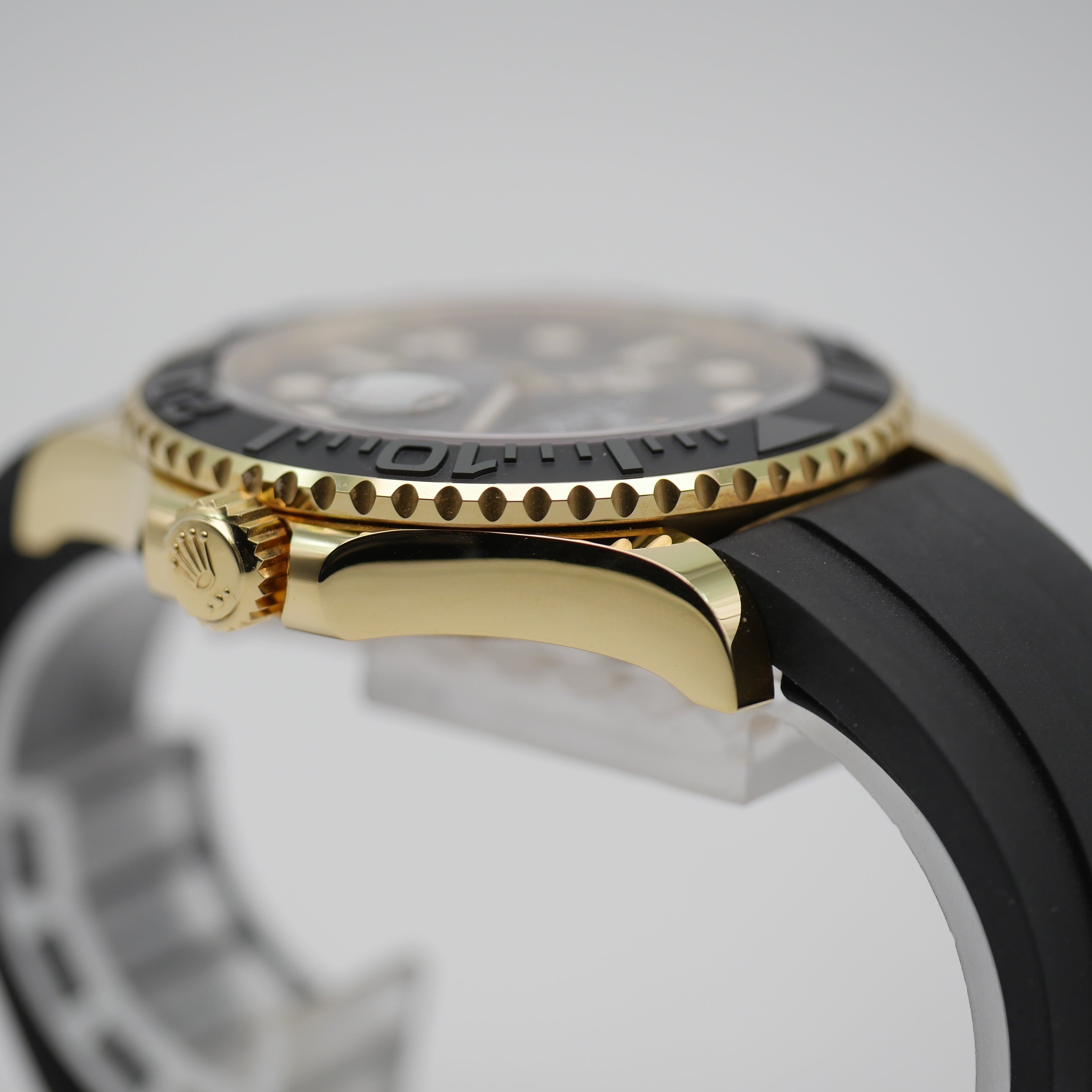 Rolex Yacht-Master 42 Gelbgold 226658 - 2022