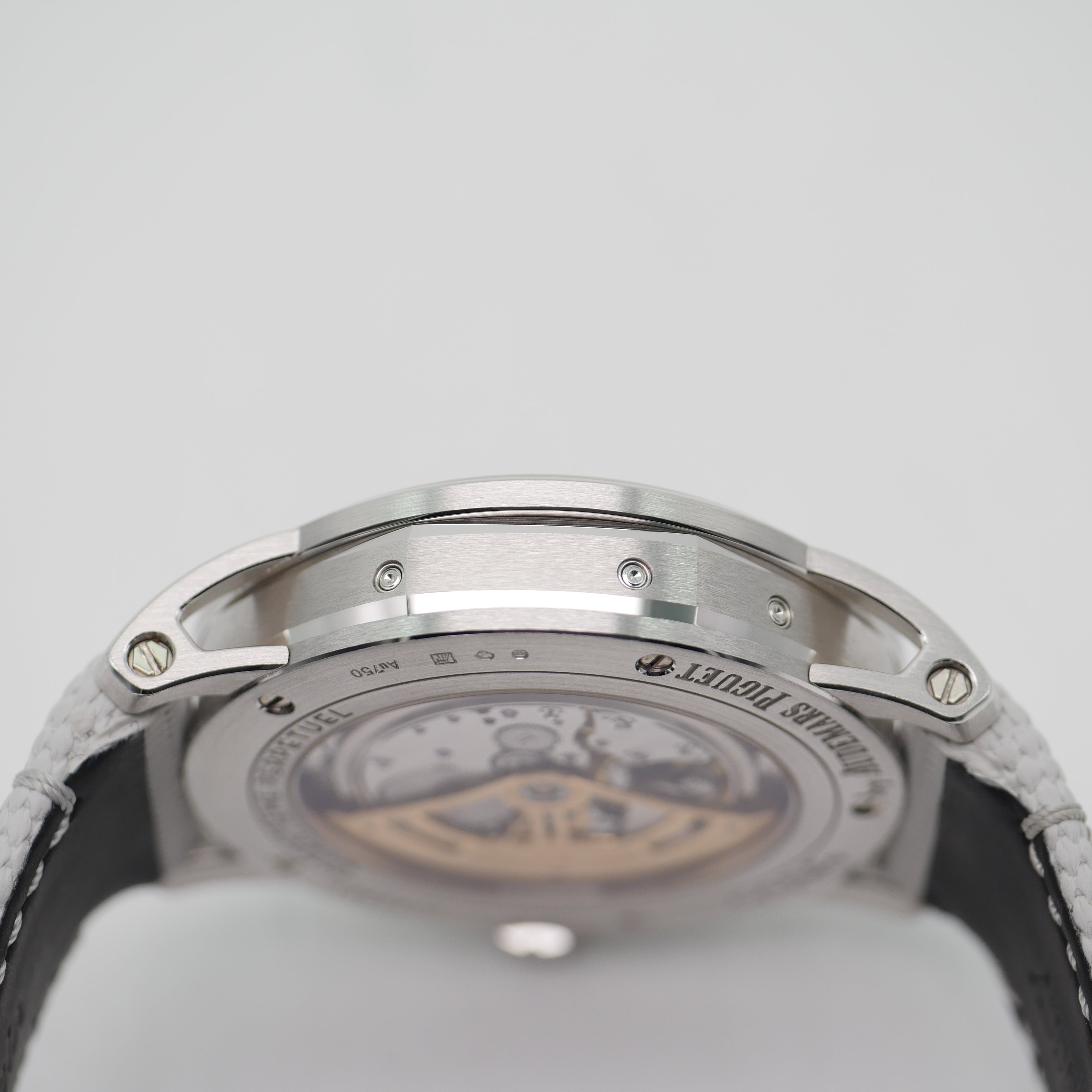 Audemars Piguet Code 11.59 Weißgold 26394BC.OO.D027KB.01 - 2022