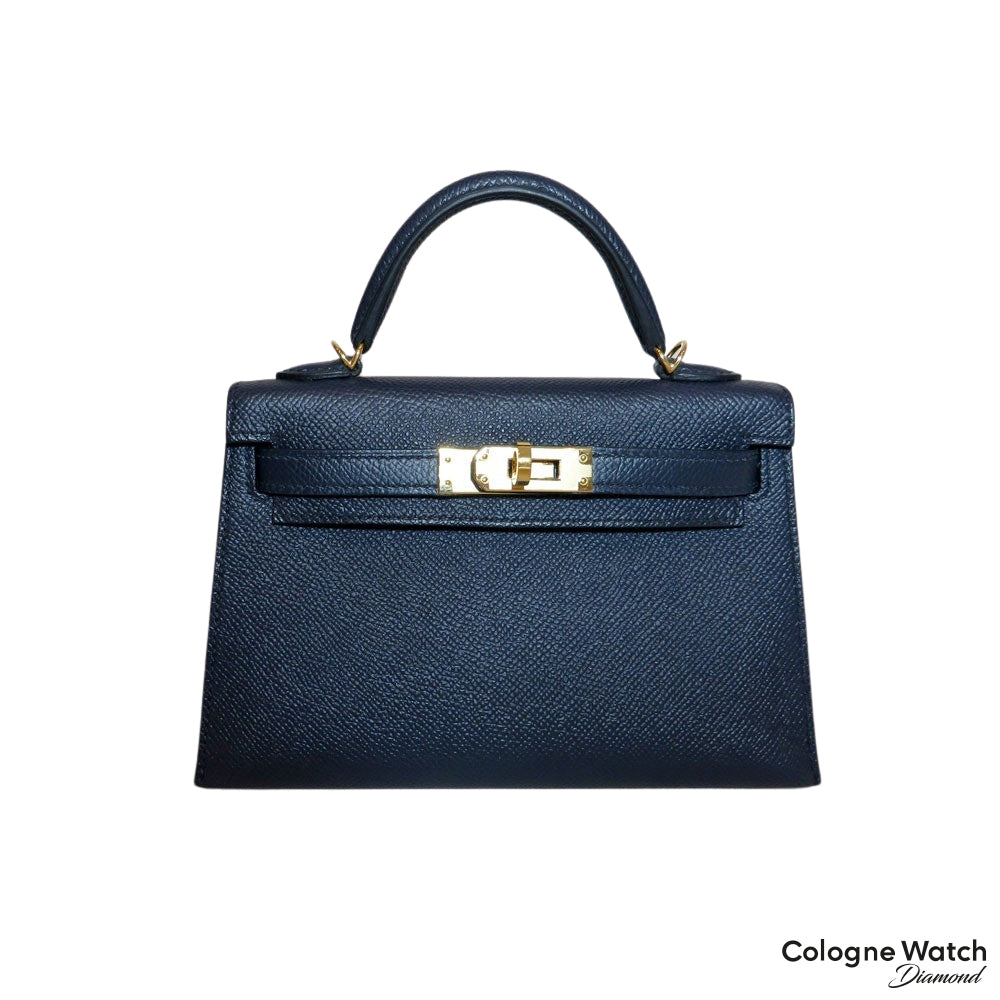 Hermès Kelly 20 Sellier aus Epsom Leder mit Gelbgold Beschlägen in Bleu Indigo
