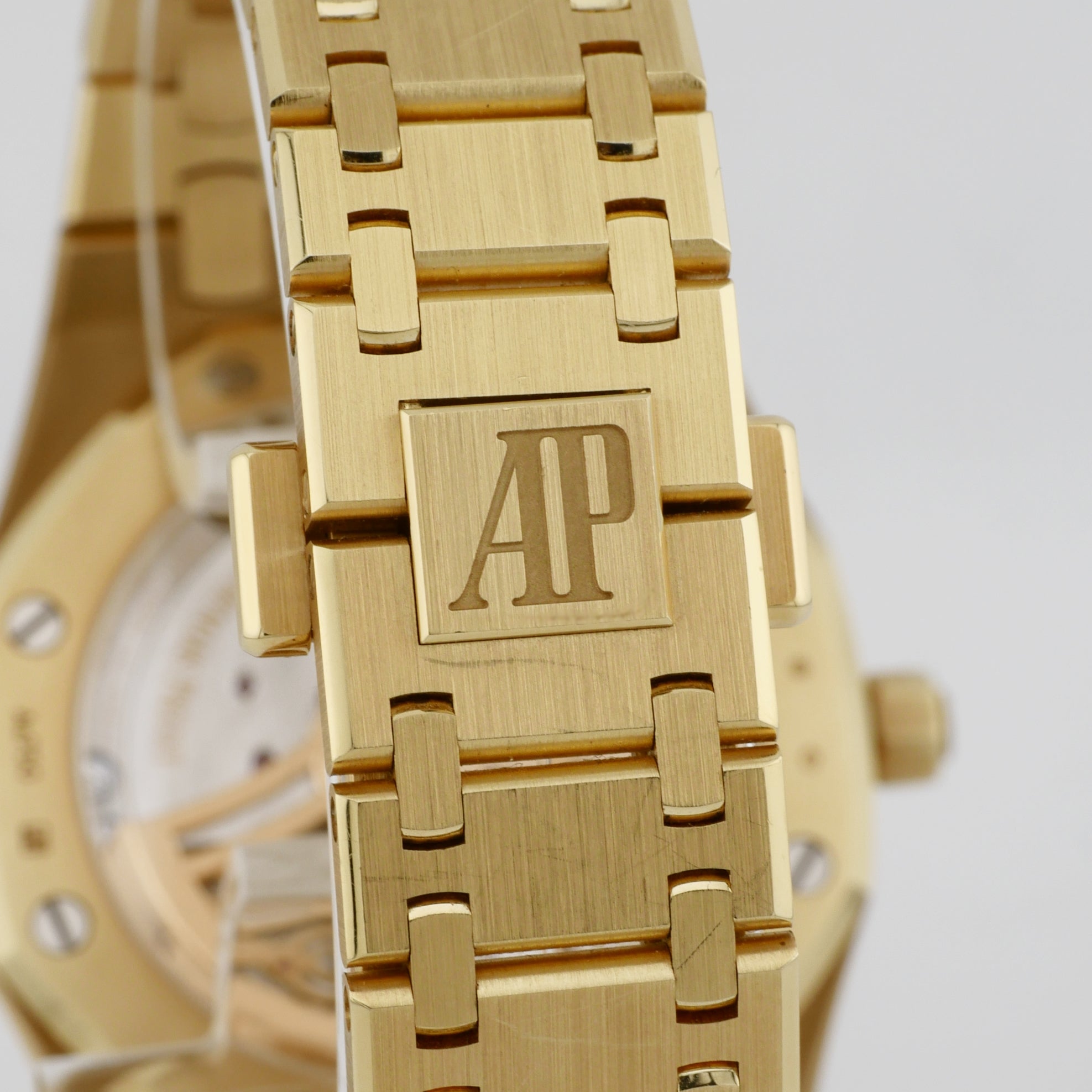 Audemars Piguet Royal Oak ''Jumbo'' Ultra Thin Yellow Gold 16202BA.OO.1240BA.02 - 2024