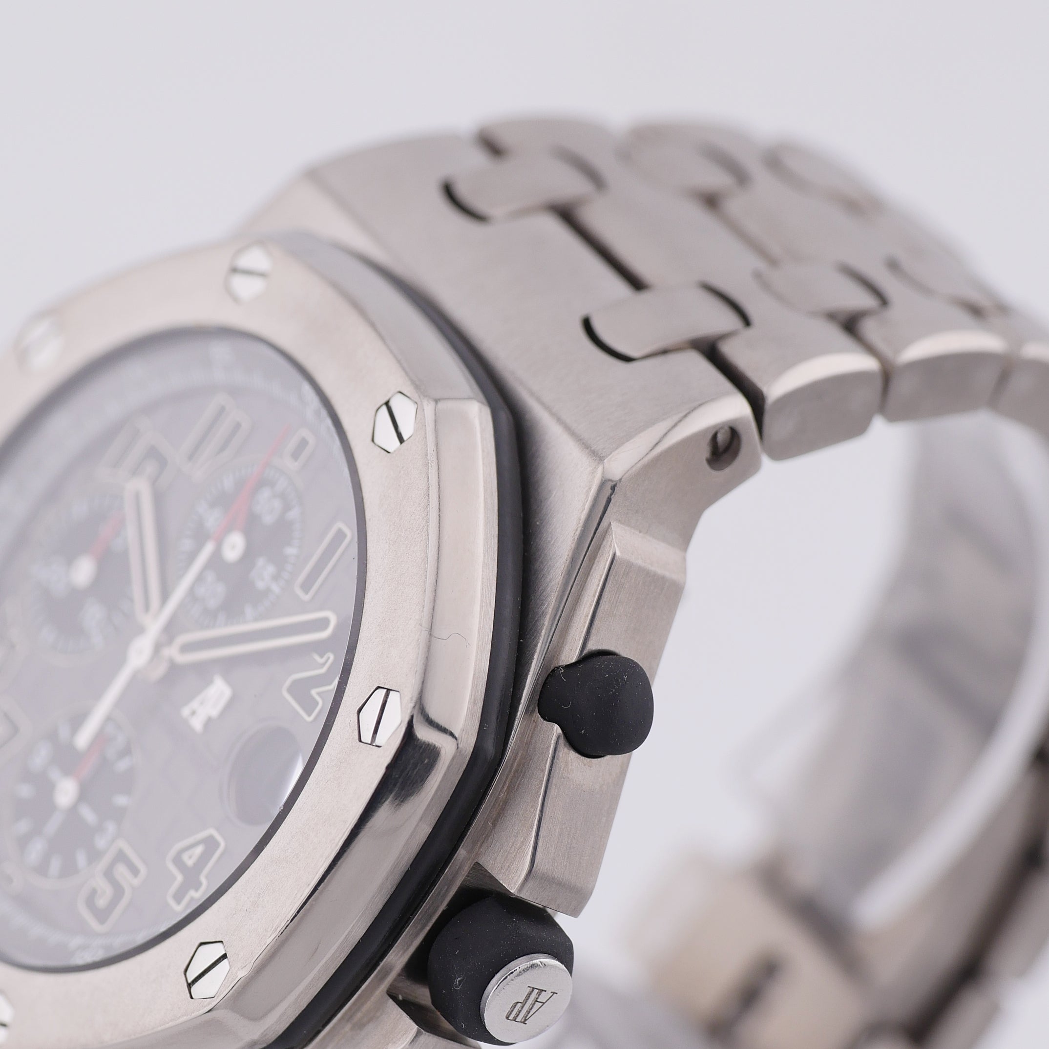 Audemars Piguet Royal Oak Offshore Chronograph Titanium 26170TI.OO.1000TI.01 - 2013