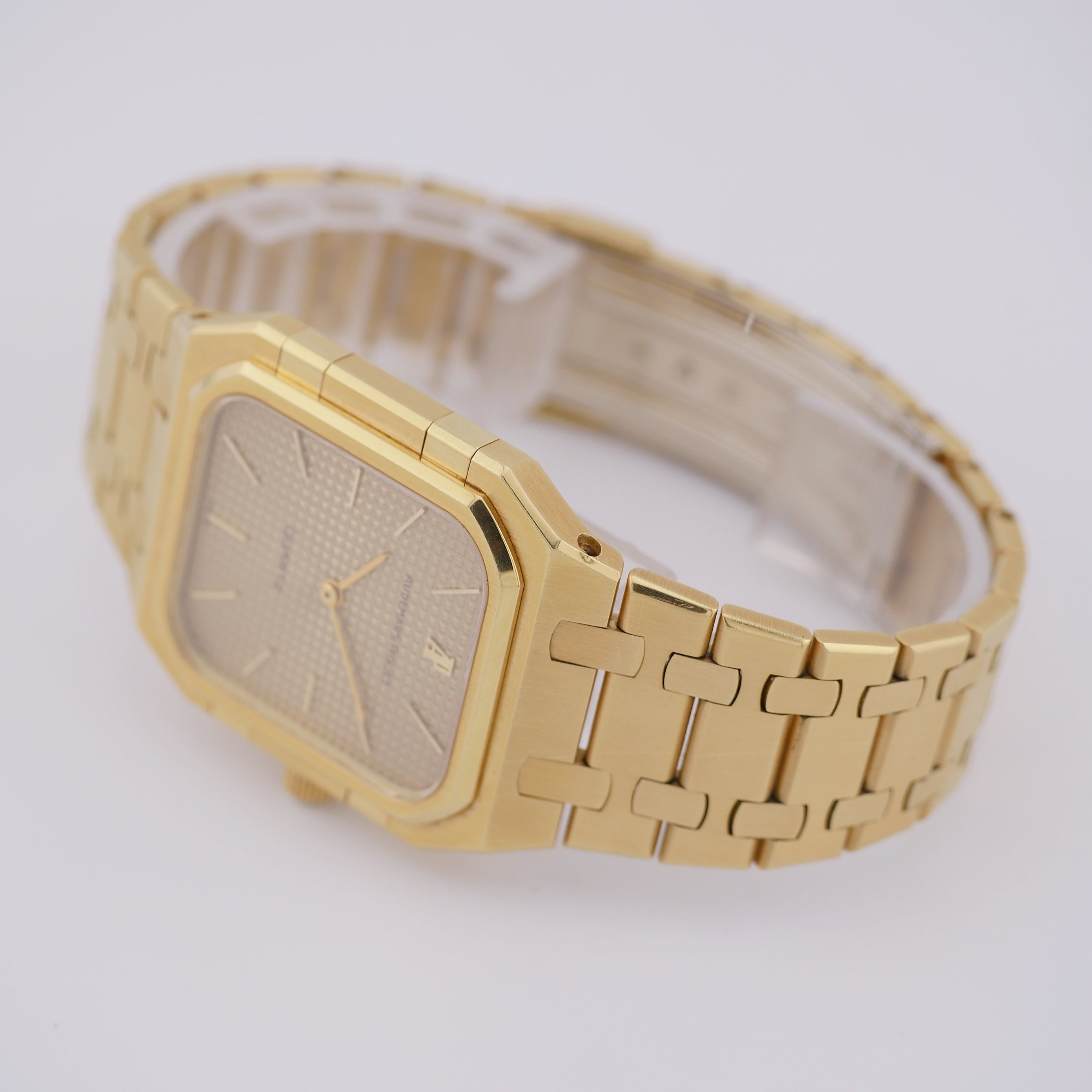 Audemars Piguet Royal Oak Rectangular Gelbgold 56005BA.OO.0477BA.01 - 1978