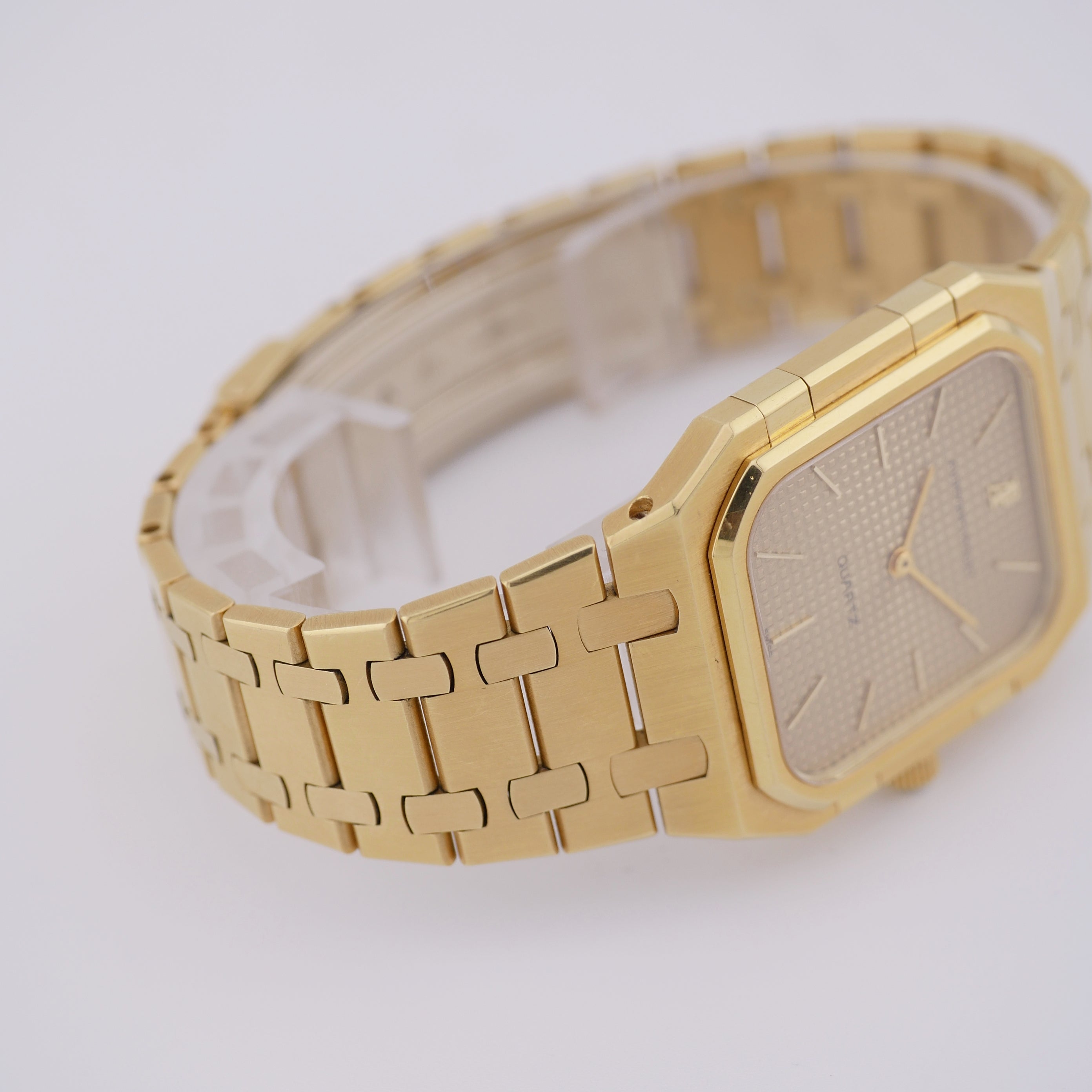 Audemars Piguet Royal Oak Rectangular Gelbgold 56005BA.OO.0477BA.01 - 1978