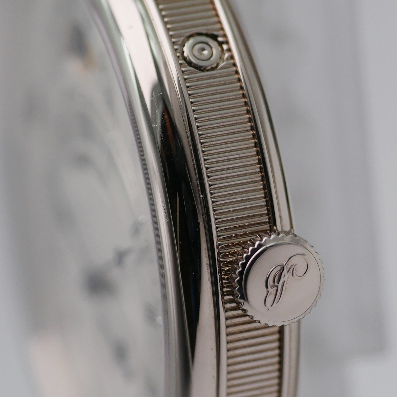 Breguet Classic White Gold 7337BB/1E/9v6 