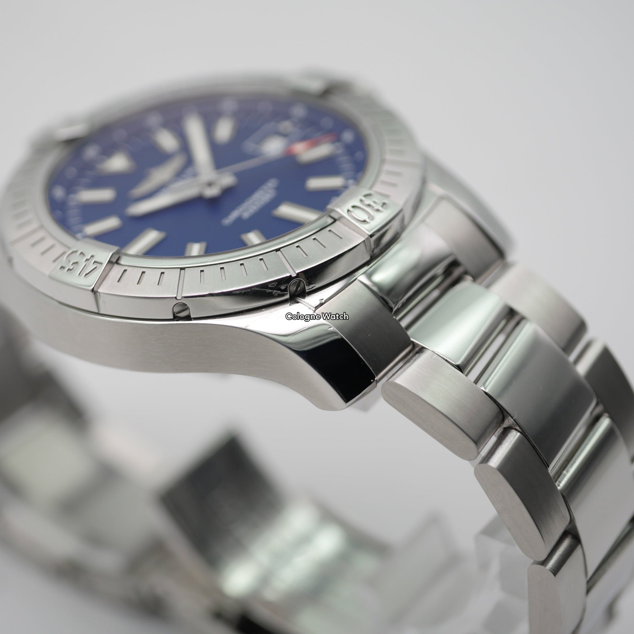 Breitling Avenger Automatic 43 Stahl A17318101C1A1 - 2021