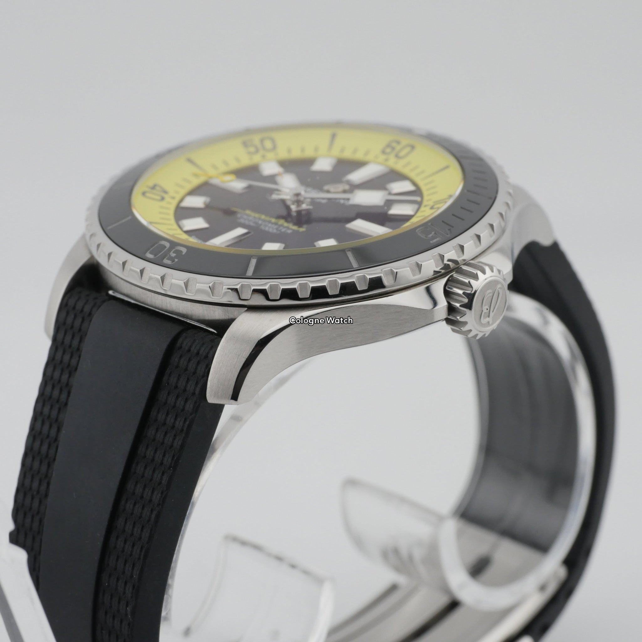 Breitling SuperOcean Automatic 44 Stahl A173762A1B1S1 - 2024