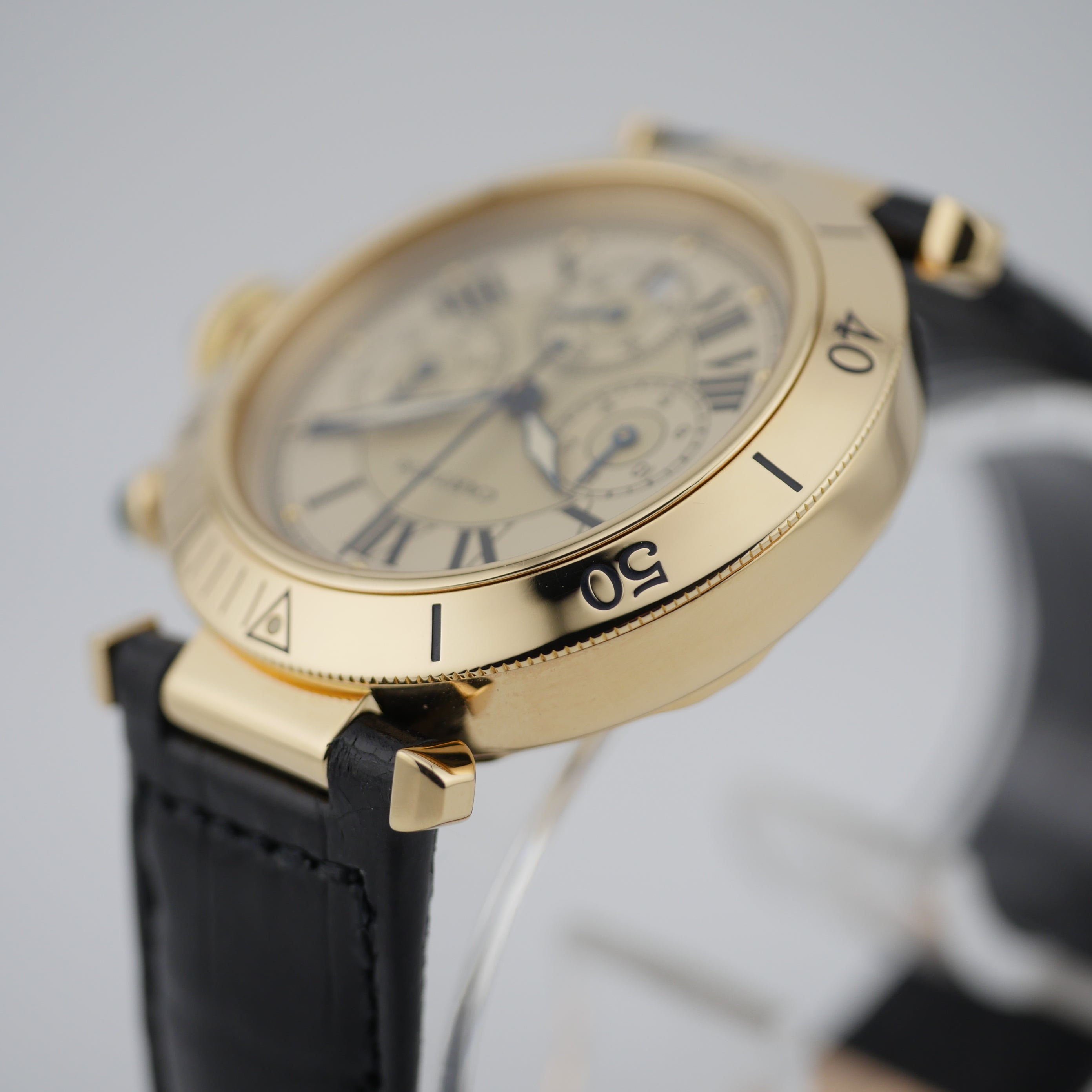 Cartier Pasha Chronograph Gelbgold 2111