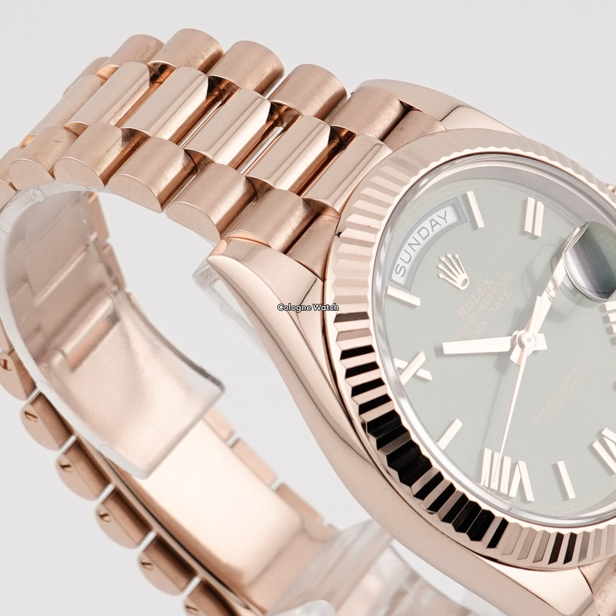 Rolex Day-Date 40 Roségold Olive Green Dial 228235 - 2022