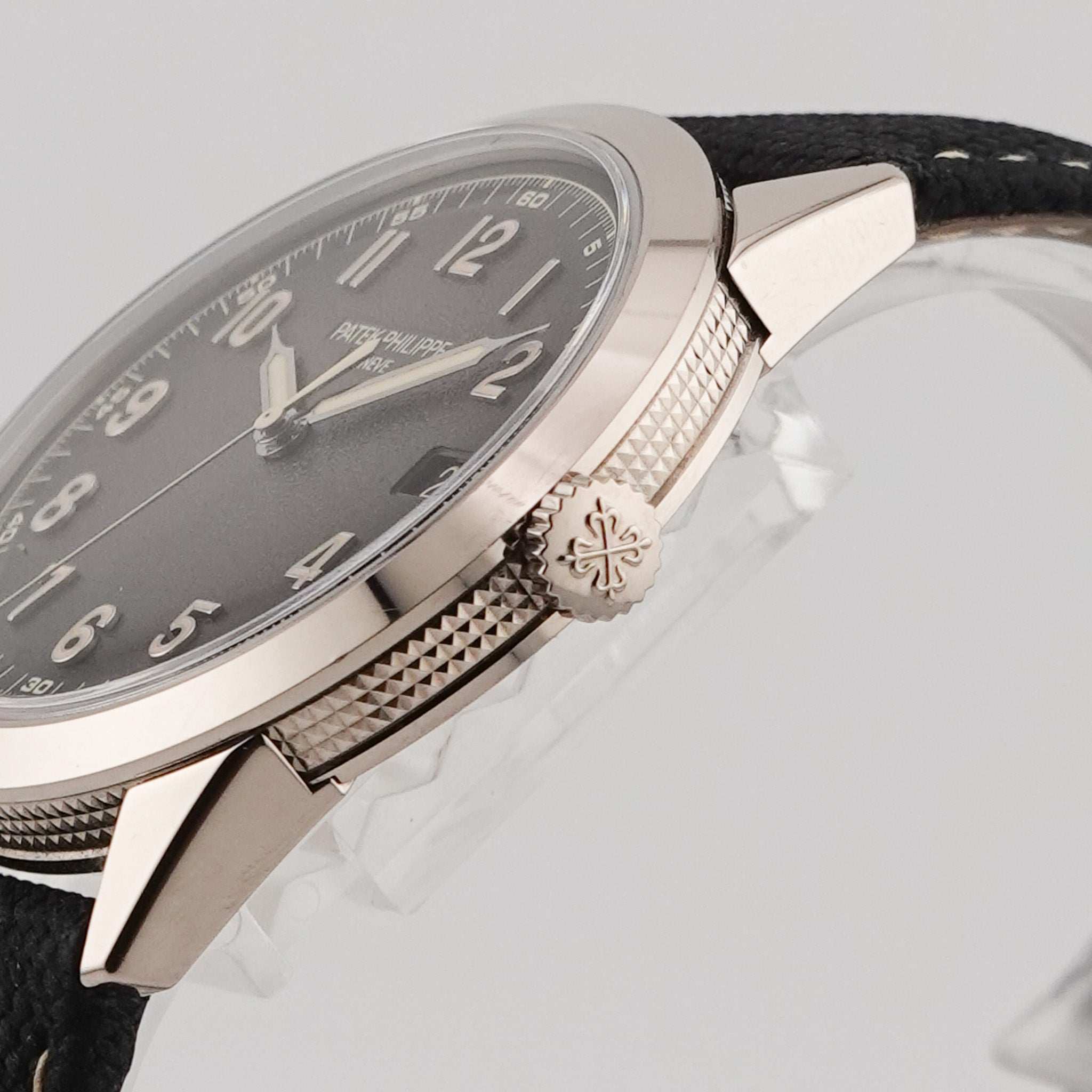 Patek Philippe Calatrava weißgold 5226G-001 - 2024