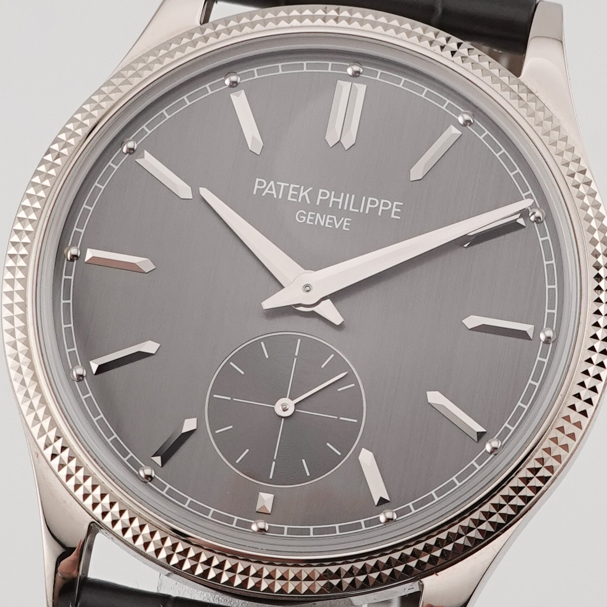 Patek Philippe Calatrava Weißgold 6119 - Mit Faltschließe - 2024