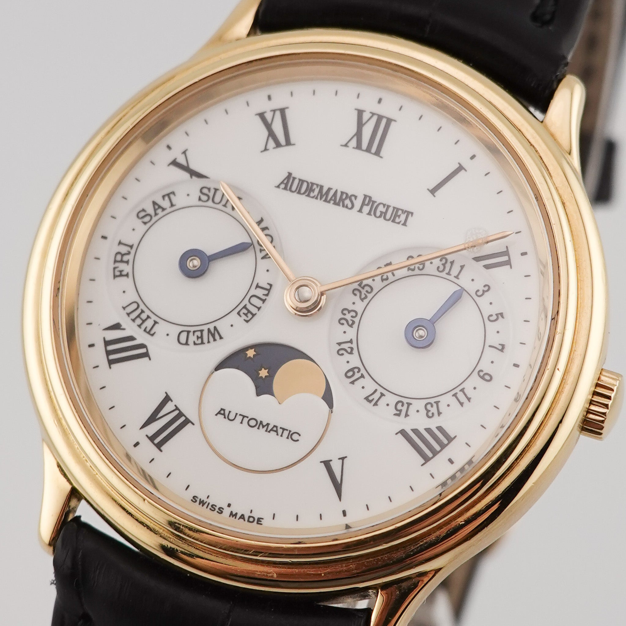 Audemars Piguet Day Date Moonphase - 25589BA