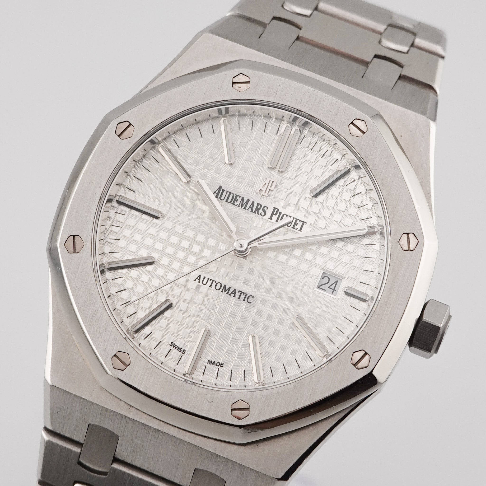 Audemars Piguet Royal Oak 15400ST.OO.1220ST.02 only watch