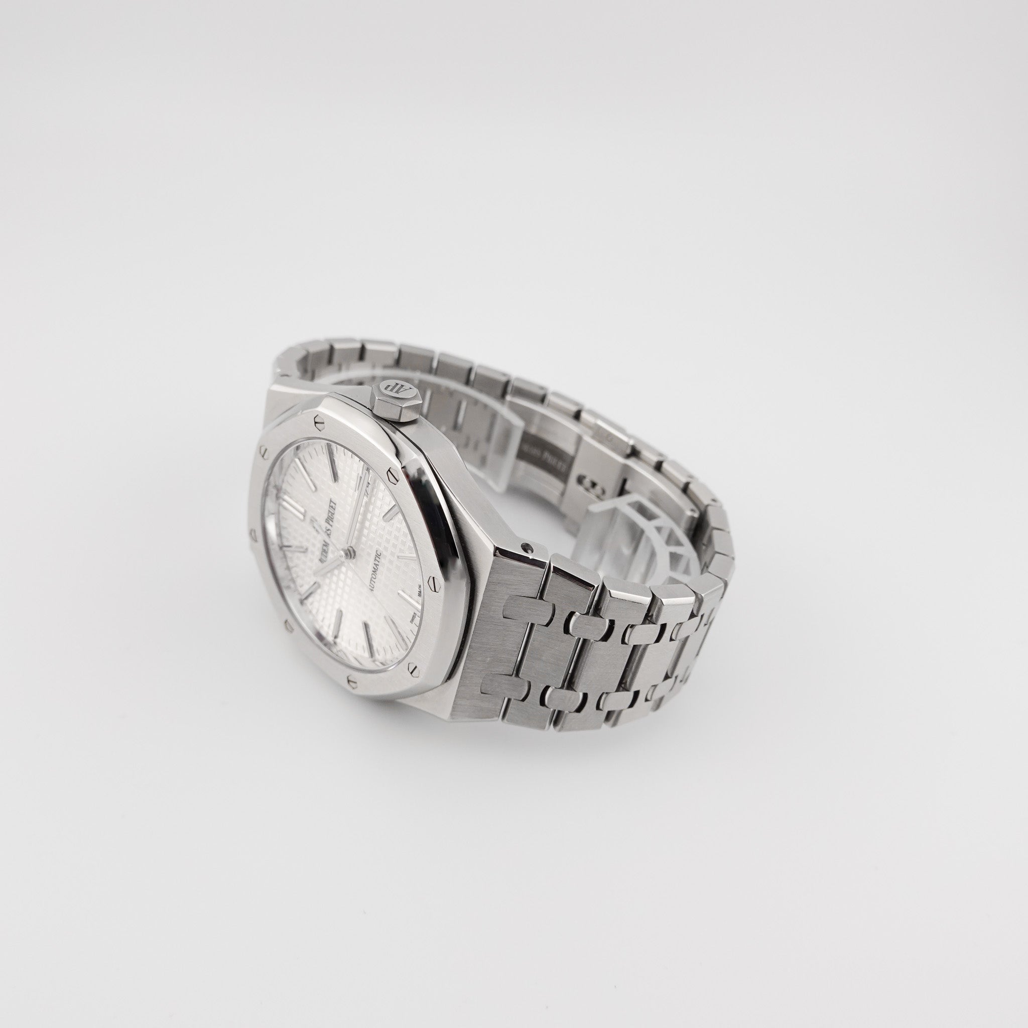 Audemars Piguet Royal Oak 15400ST.OO.1220ST.02 only watch