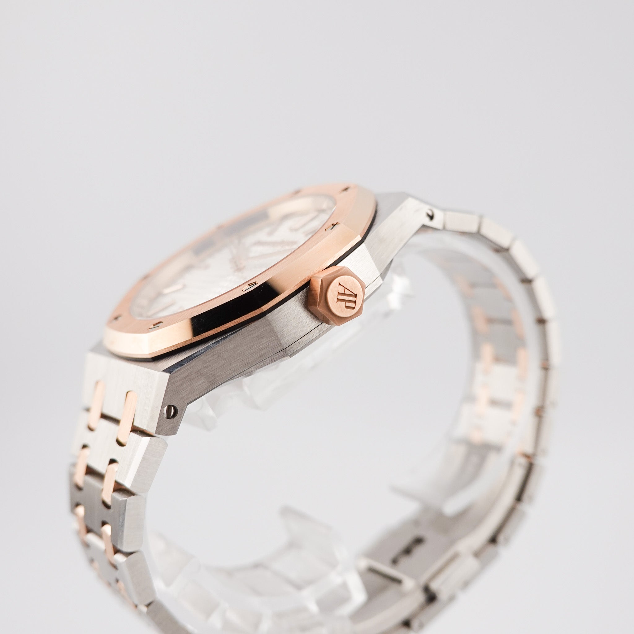 Audemars Piguet Royal Oak 15550SR.OO.1356SR.02 - 2023