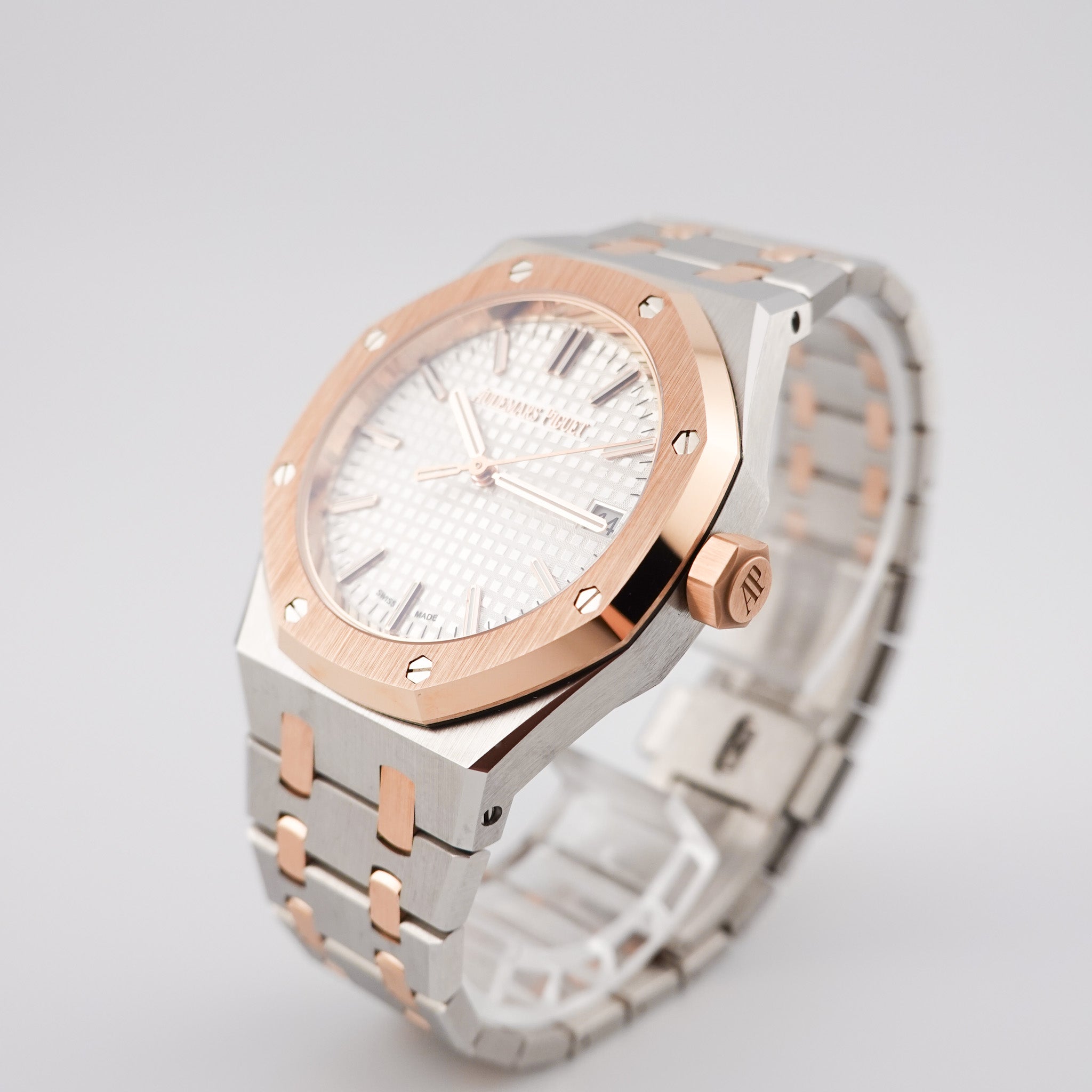 Audemars Piguet Royal Oak 15550SR.OO.1356SR.02 - 2023