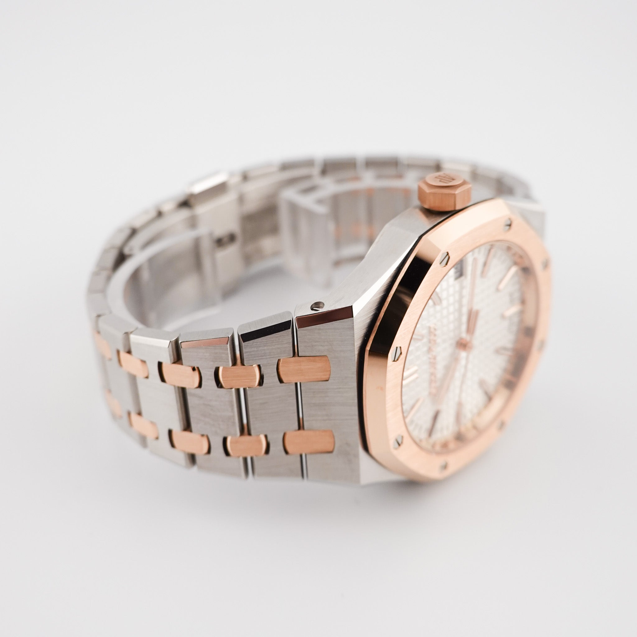 Audemars Piguet Royal Oak 15550SR.OO.1356SR.02 - 2023