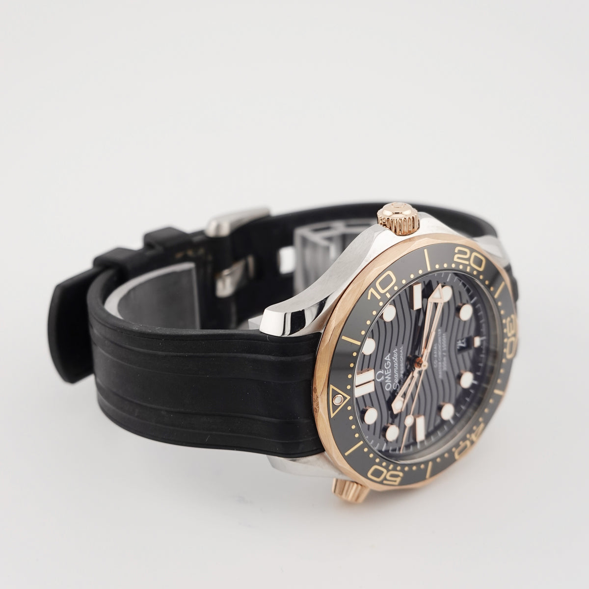 Omega Seamaster Diver 300 Stahl/Roségold 210.22.42.20.01.002 - 2020