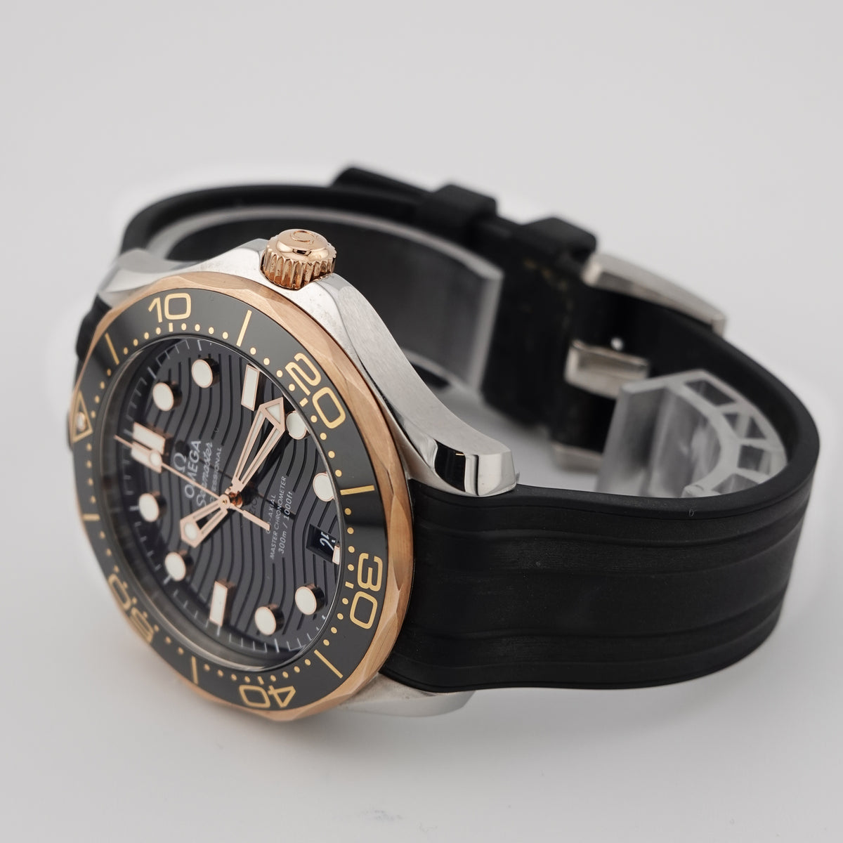 Omega Seamaster Diver 300 Stahl/Roségold 210.22.42.20.01.002 - 2020