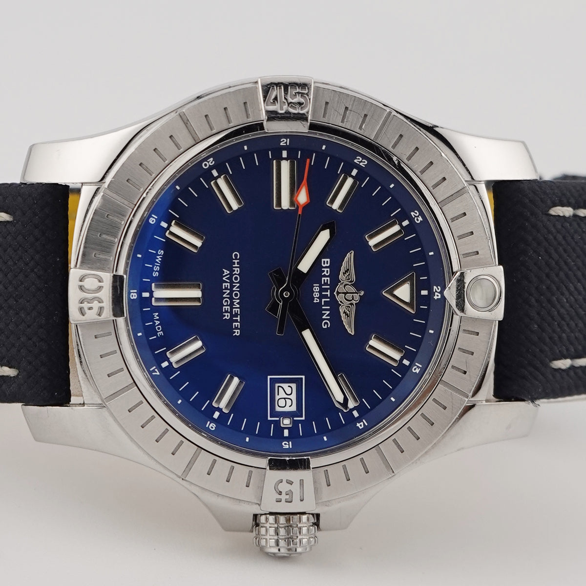 Breitling Avenger A17318
