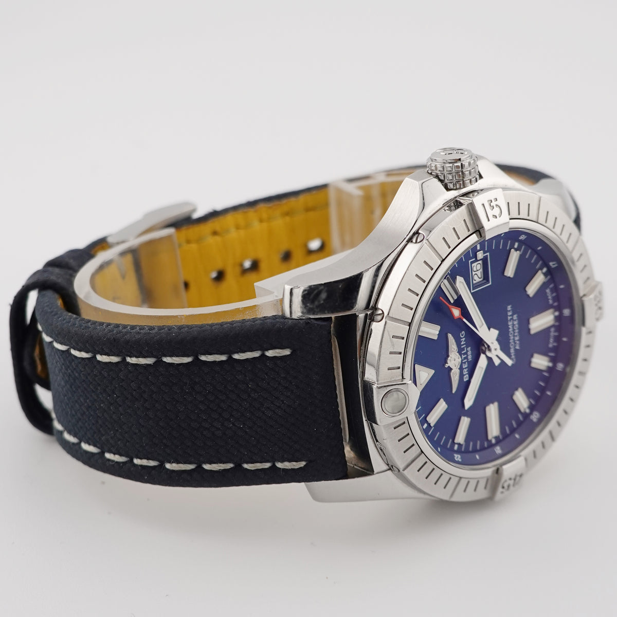 Breitling Avenger A17318