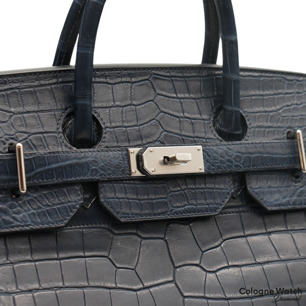 Hermès Hac 40 aus Krokodil Leder mit Palladium Beschlägen in Dunkelblau