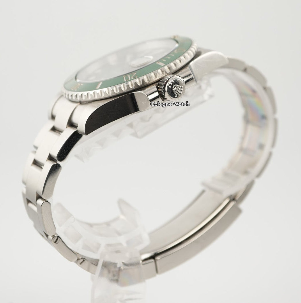 Rolex Submariner 116610LV - 2019