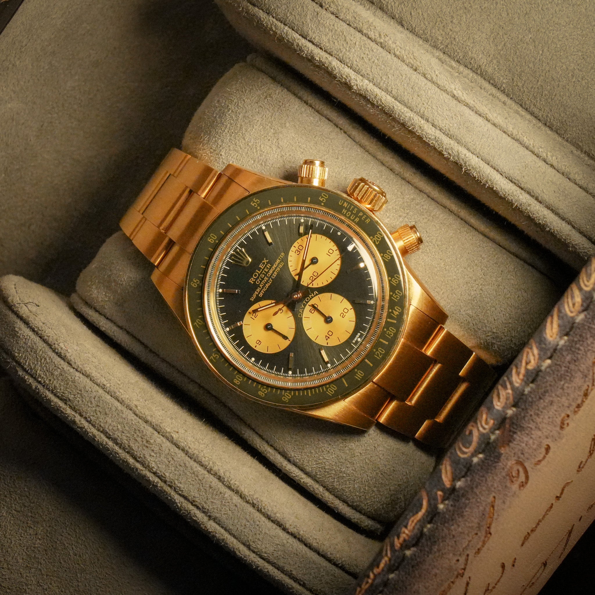 Rolex Daytona Yellow Gold Green Artisans de Geneve "Honey Green Challenge" yellow gold