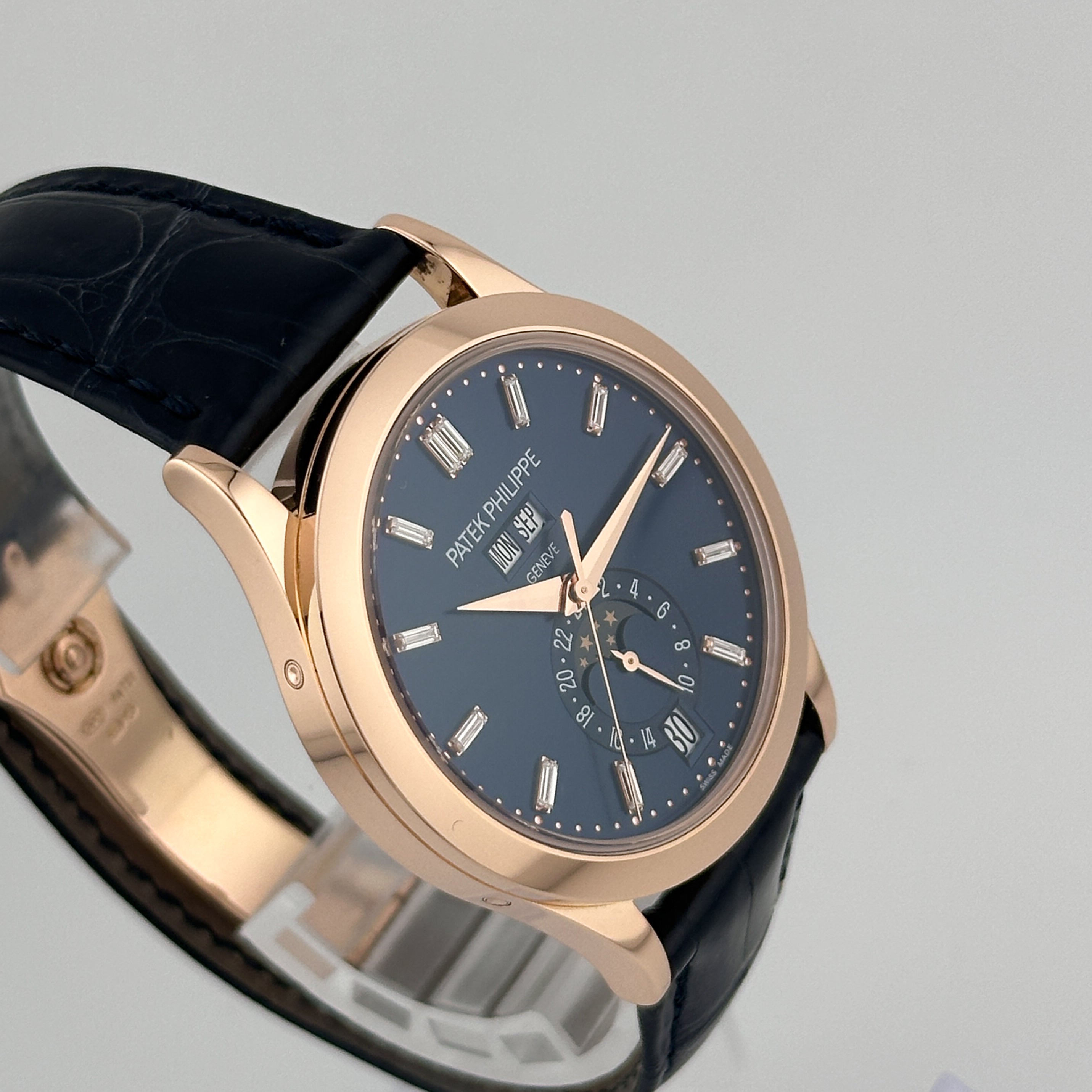 Patek Philippe Annual Calendar Rosegold 5396R-015 - 2021