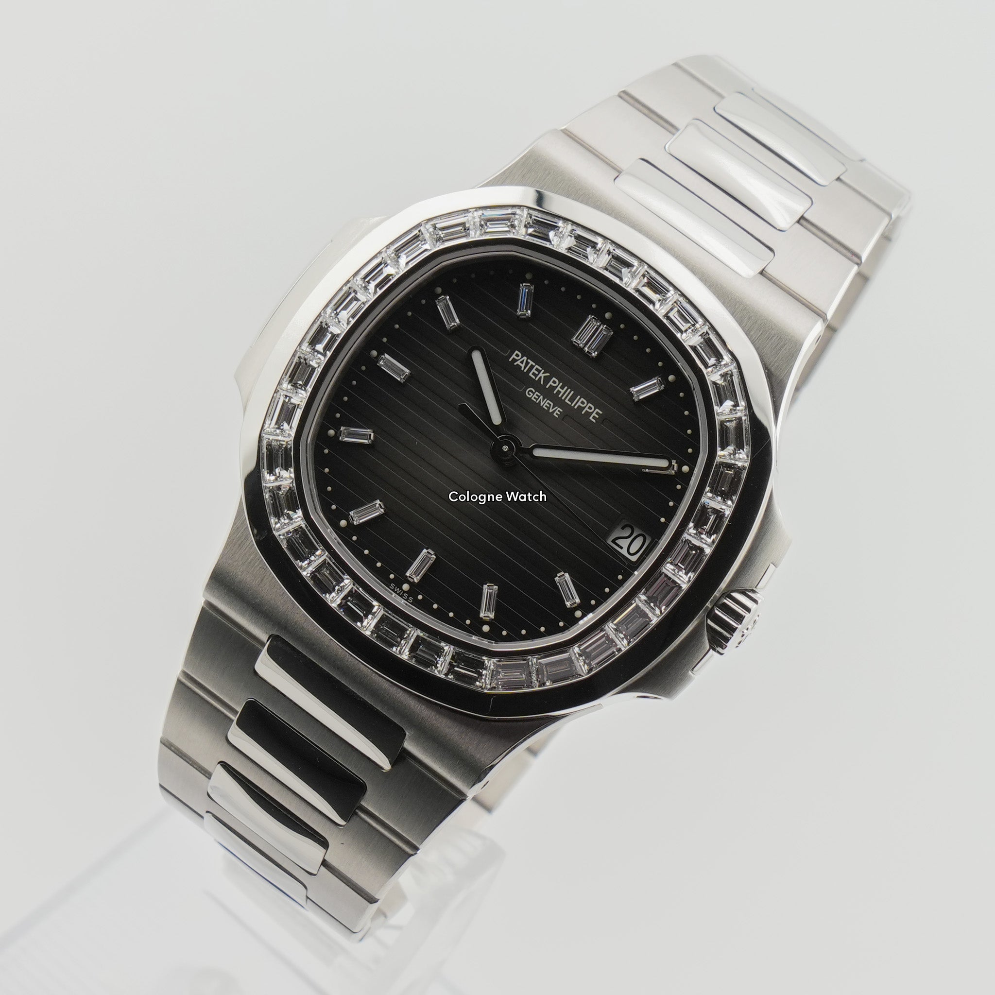 Patek Philippe Nautilus Platinum Factory 5711/110P-001 - 2022