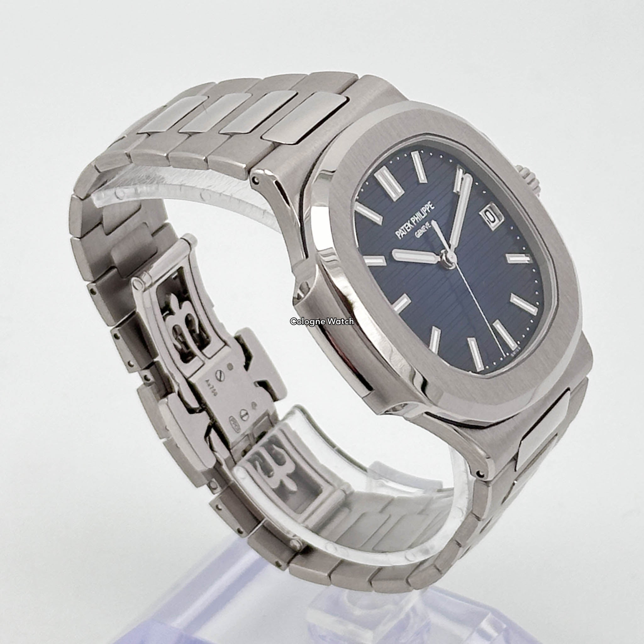 Patek Philippe Nautilus 5811/1G-001 - 2024