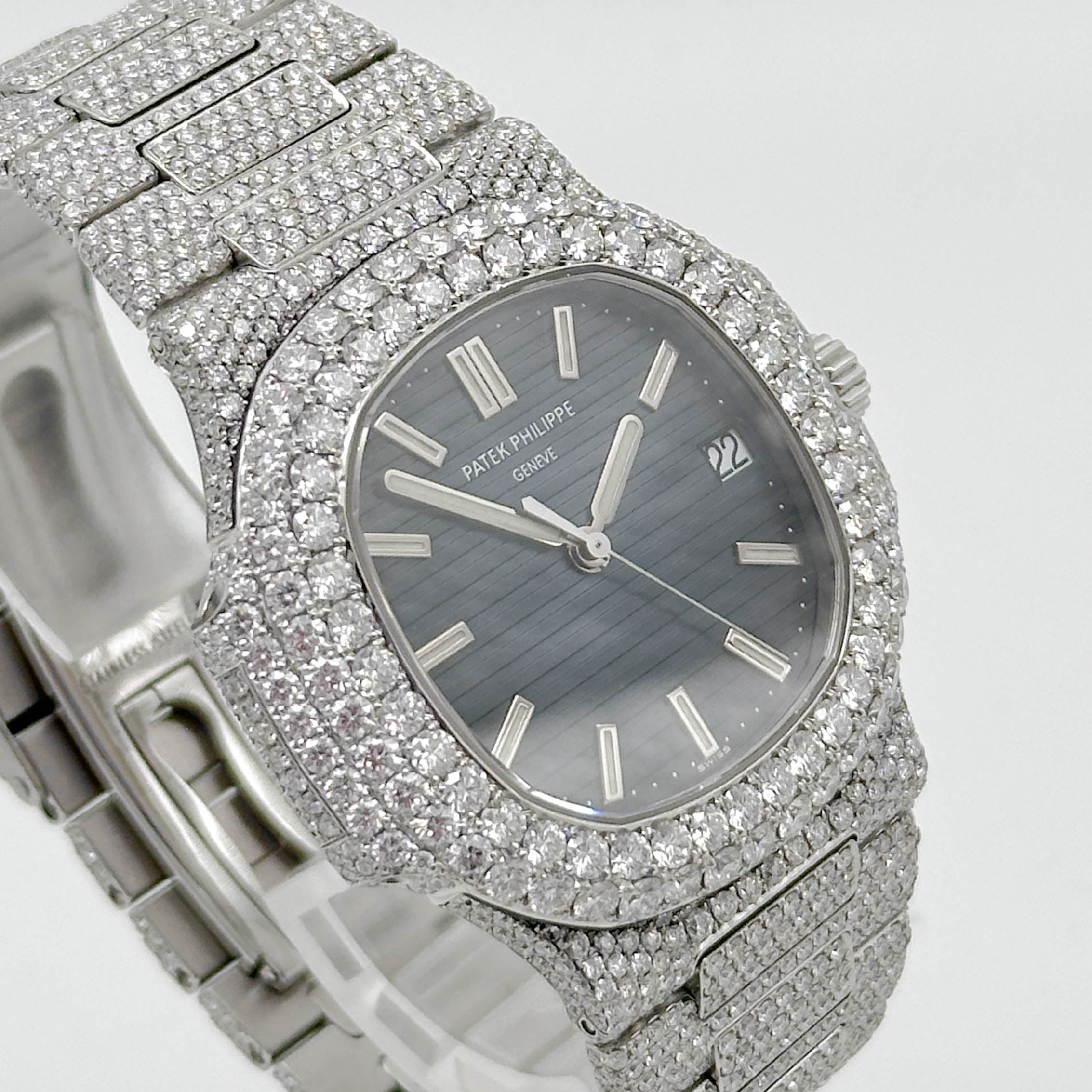 Patek Philippe Nautilus Stahl Iced Out 5711/1A-001 - 2007
