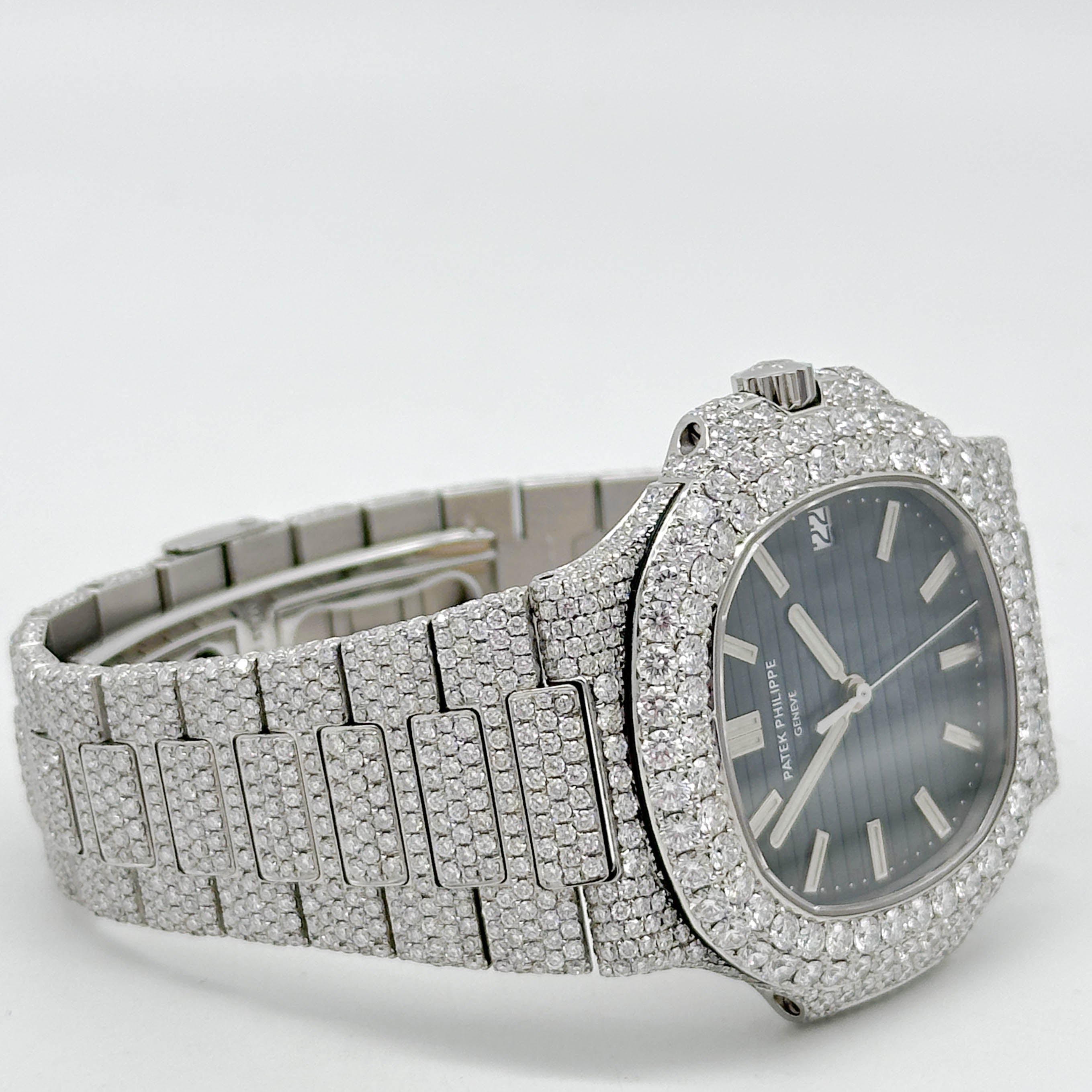 Patek Philippe Nautilus Stahl Iced Out 5711/1A-001 - 2007