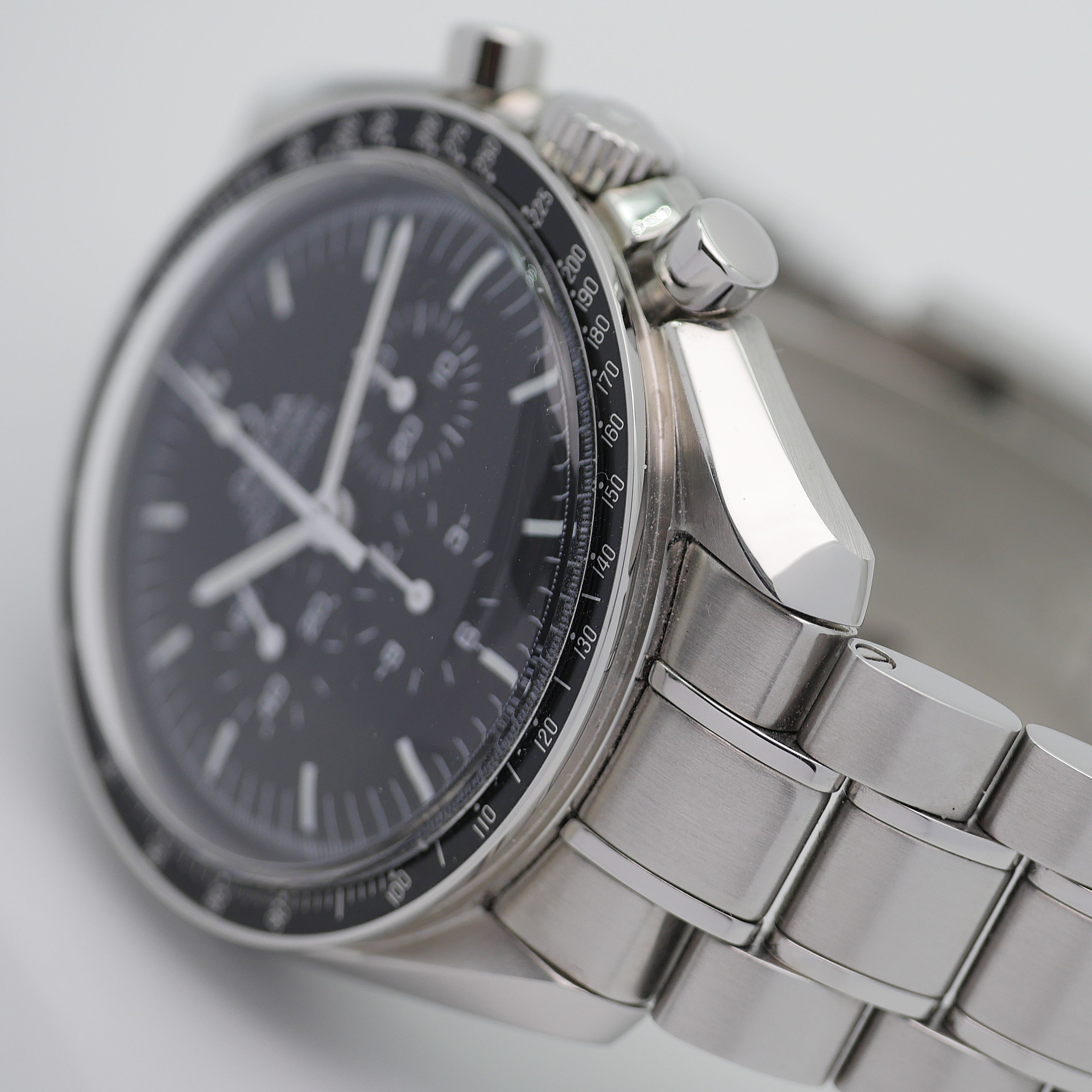 Omega Speedmaster Moonwatch Stahl 311.30.42.30.01.005 - 2016 ""Omega Service 2025"