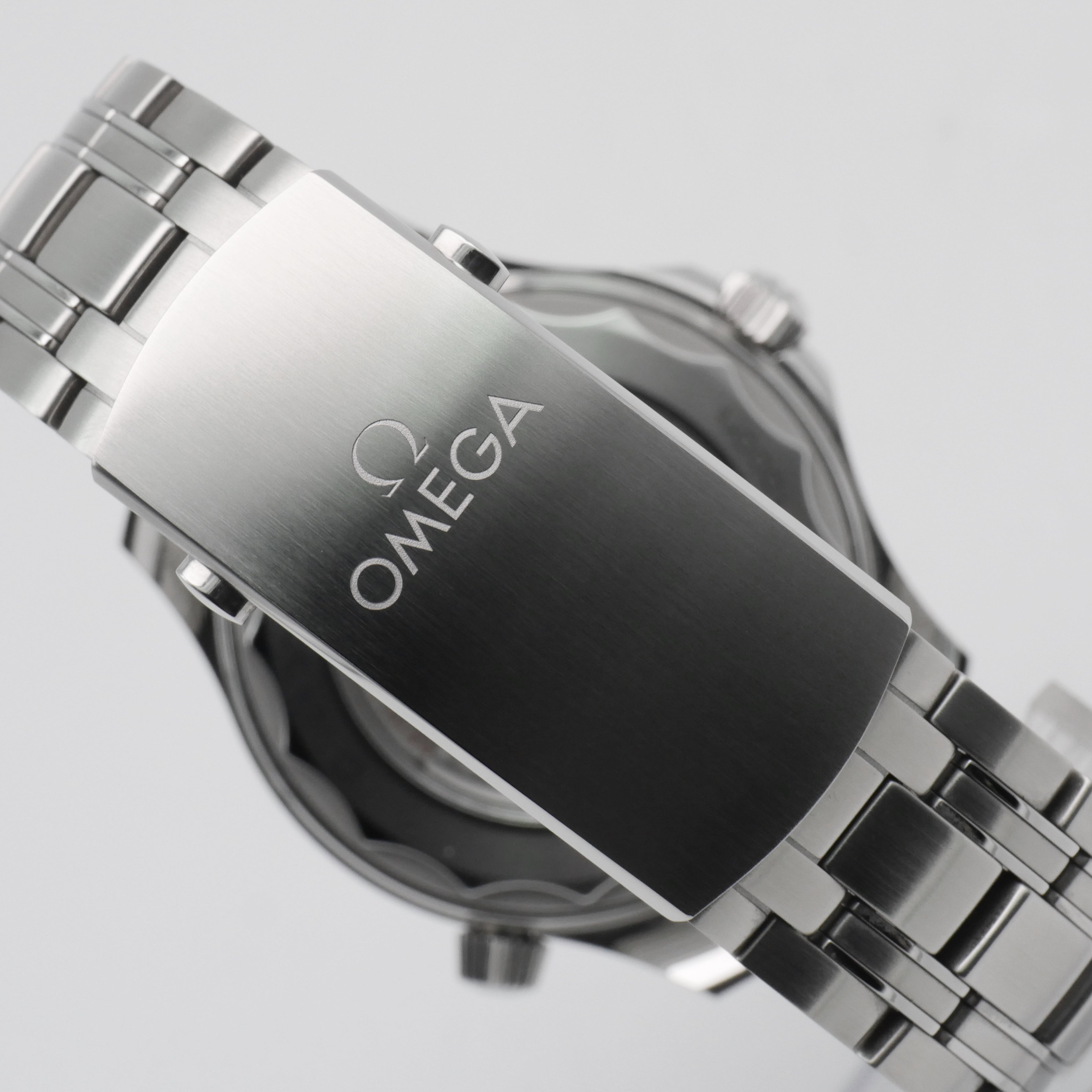 Omega Seamaster Diver 300M Stahl 21030422001001 - 2020