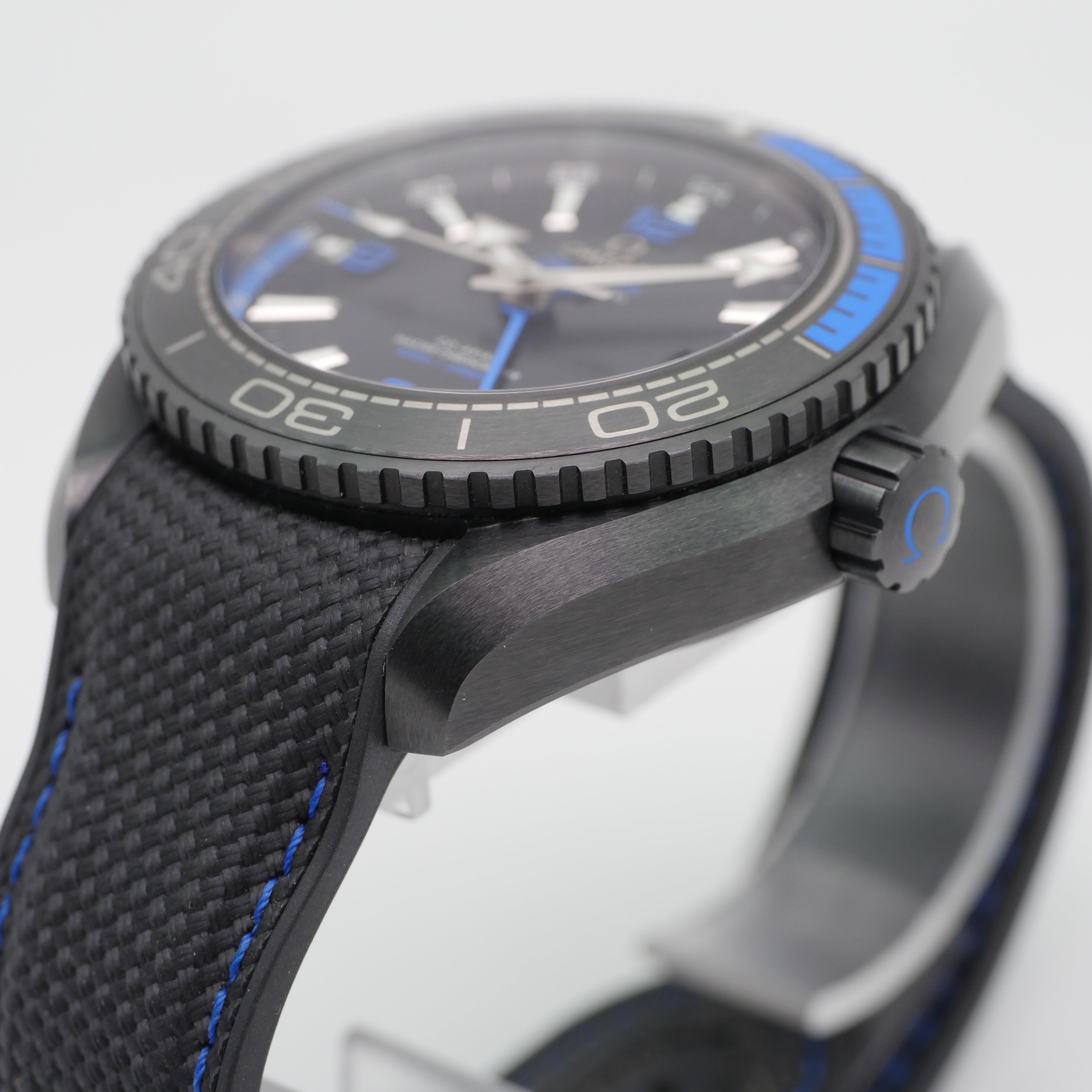 Omega Seamaster Planet Ocean 600M Deep Black Ceramic 215.92.46.22.01.002 - 2019 