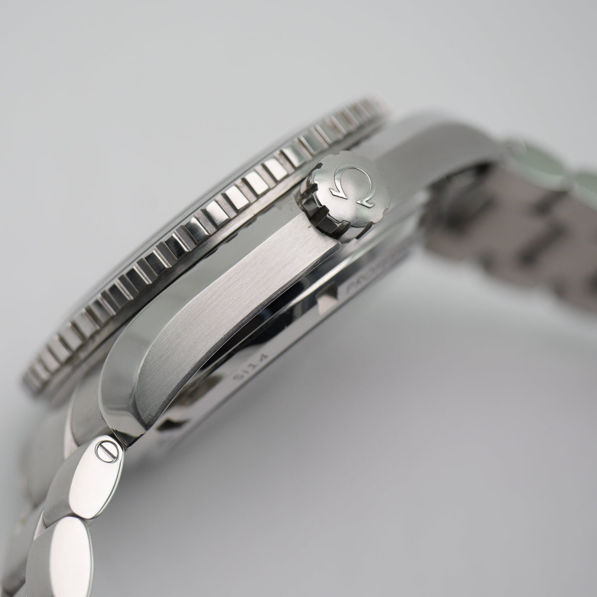 Omega Seamaster Planet Ocean Stahl 232.30.46.21.01.001 - 2012