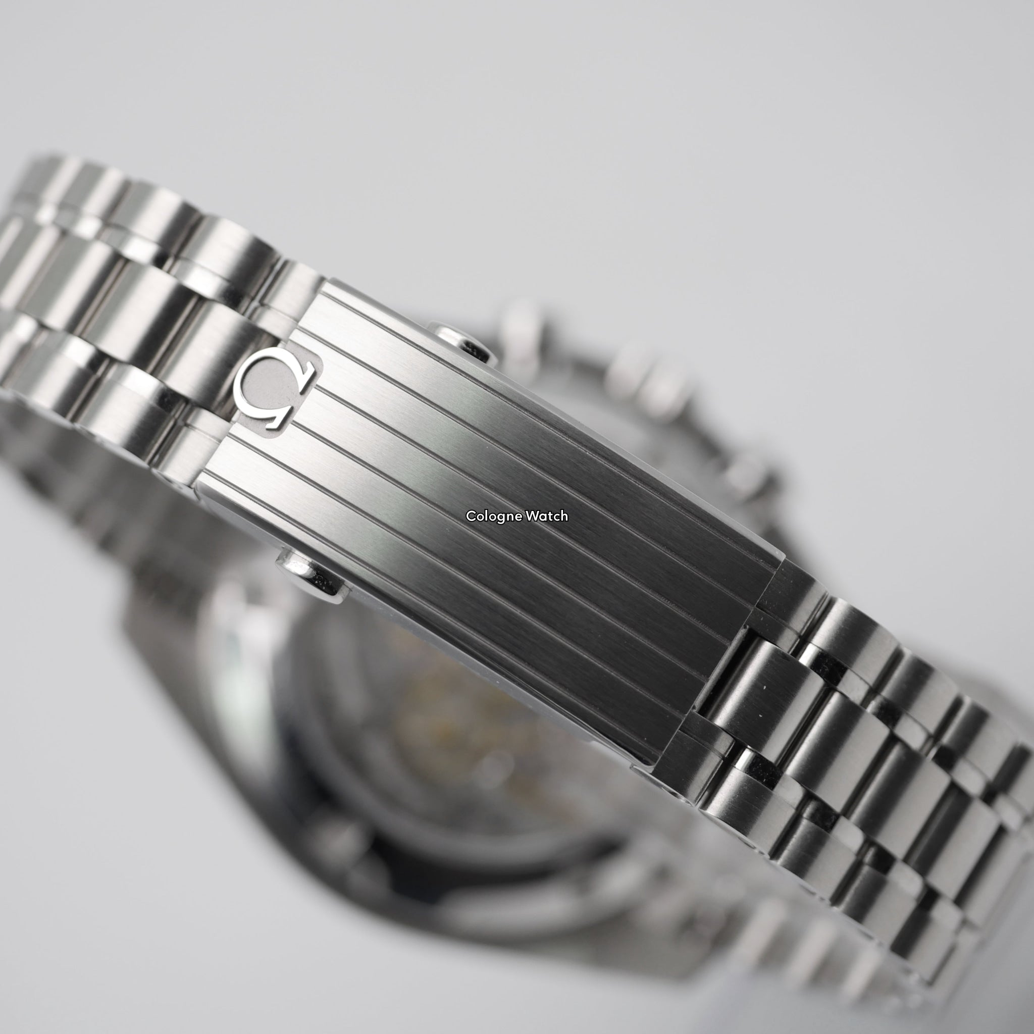Omega Speedmaster Professional Moonwatch Steel 31030425004001 - 2024