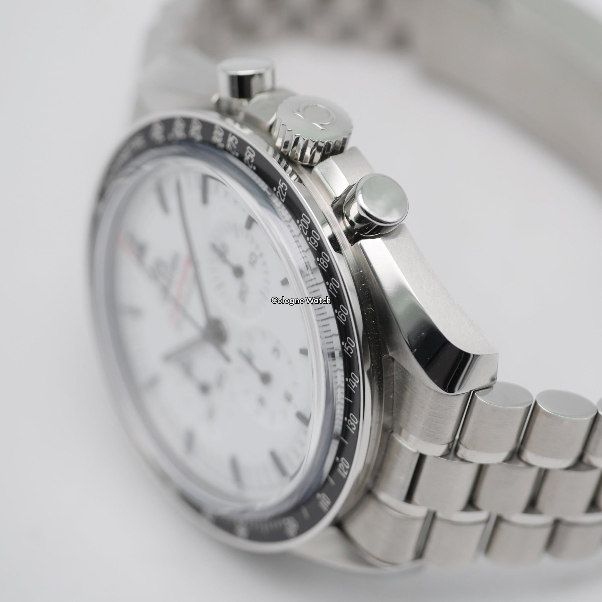 Omega Speedmaster Professional Moonwatch Steel 31030425004001 - 2024