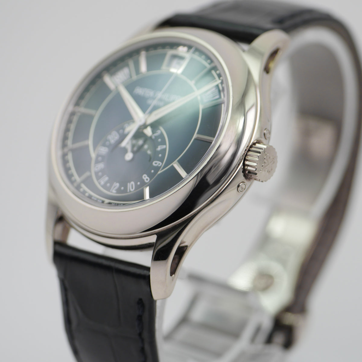 Patek Philippe Annual Calendar 5205G-013 - 2020 - Patek Service in 2026