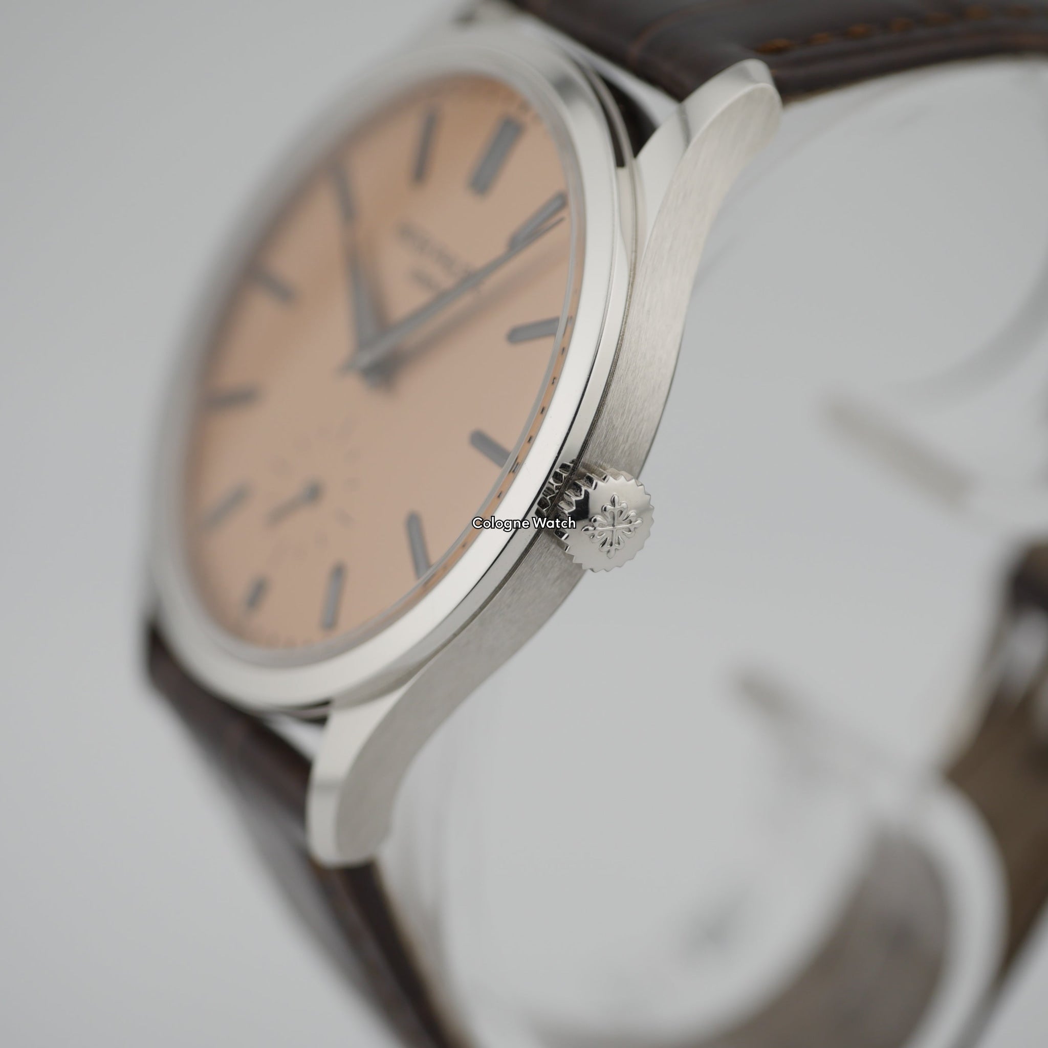 Patek Philippe Calatrava Platin 6196P-001 - 2025